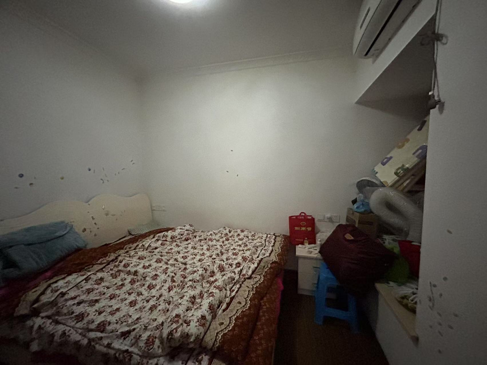 美的城三期  2室2厅1卫    30.0万 美的城三期  2室2厅1卫    30.0万室内图