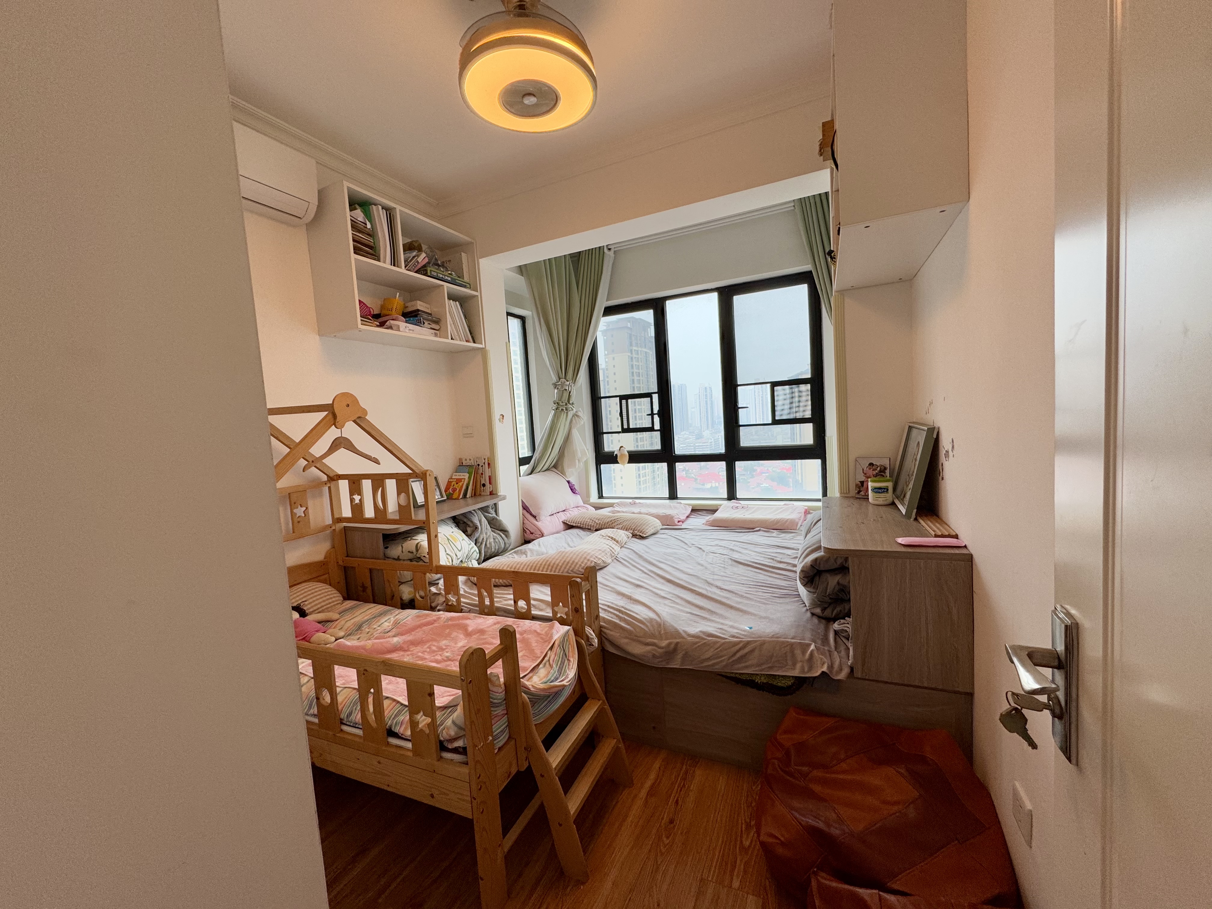 龙腾国际 3室2厅2卫 60.0万 龙腾国际 3室2厅2卫 60.0万室内图