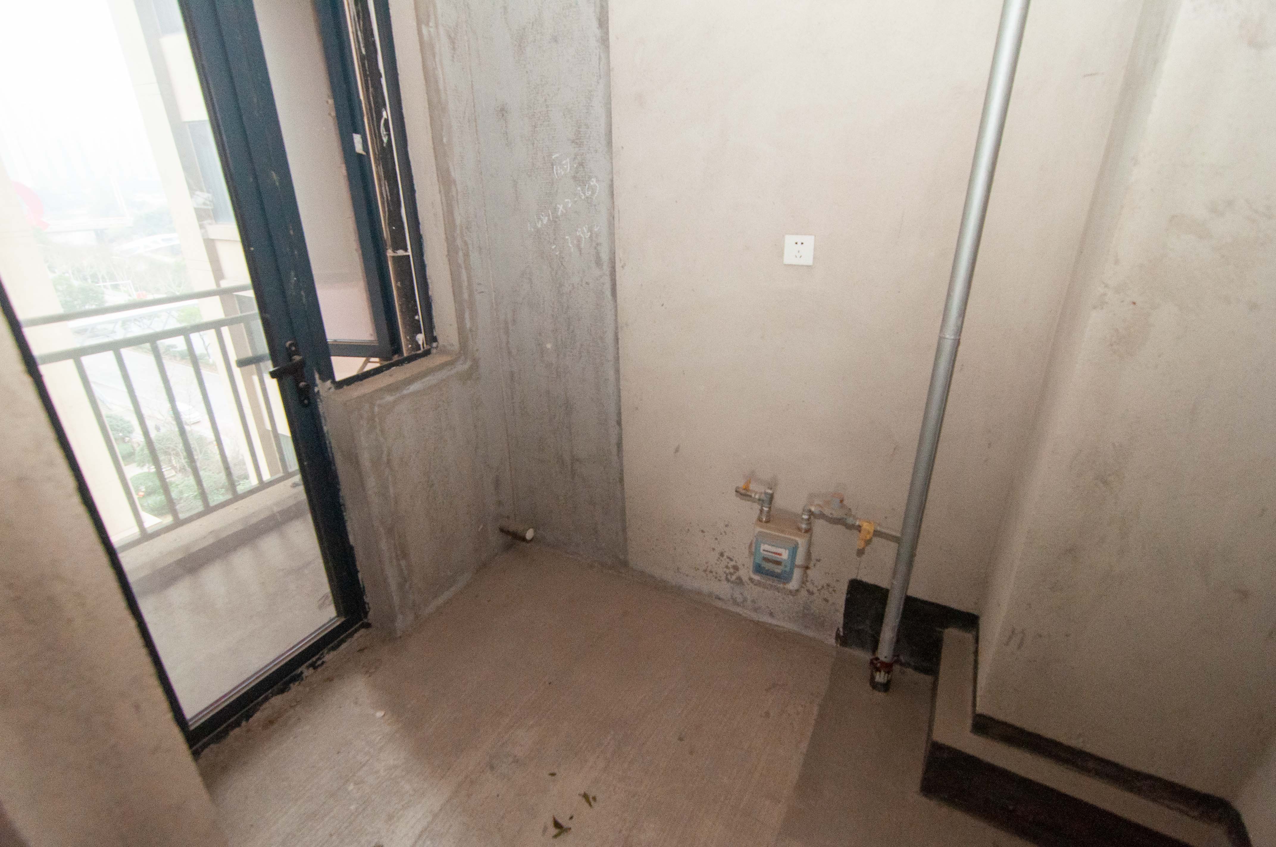 中建梅溪湖中心  3室2厅2卫   145.00万其他