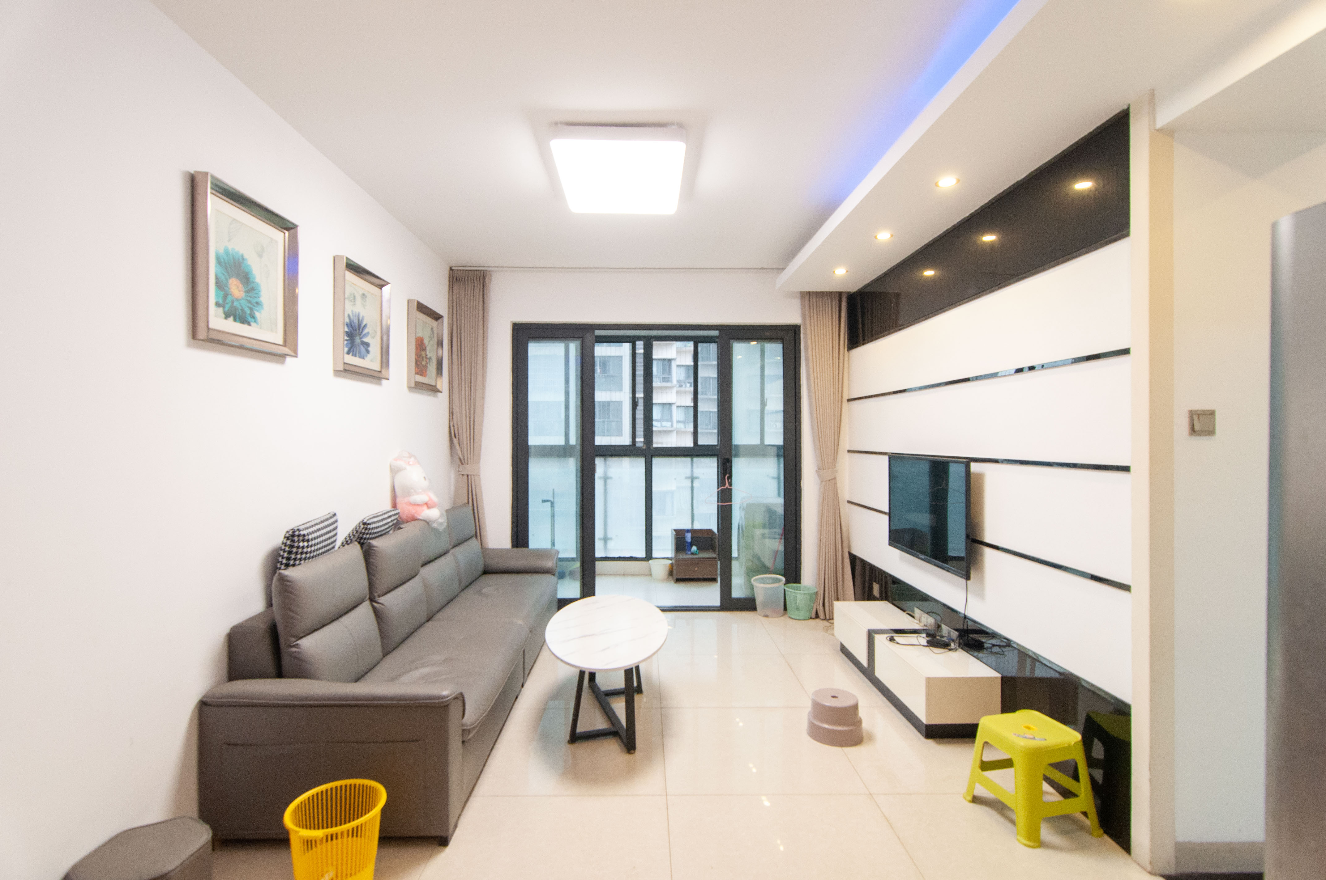 高鑫麓城 3室2厅1卫 102.0万 高鑫麓城 3室2厅1卫 102.0万客厅