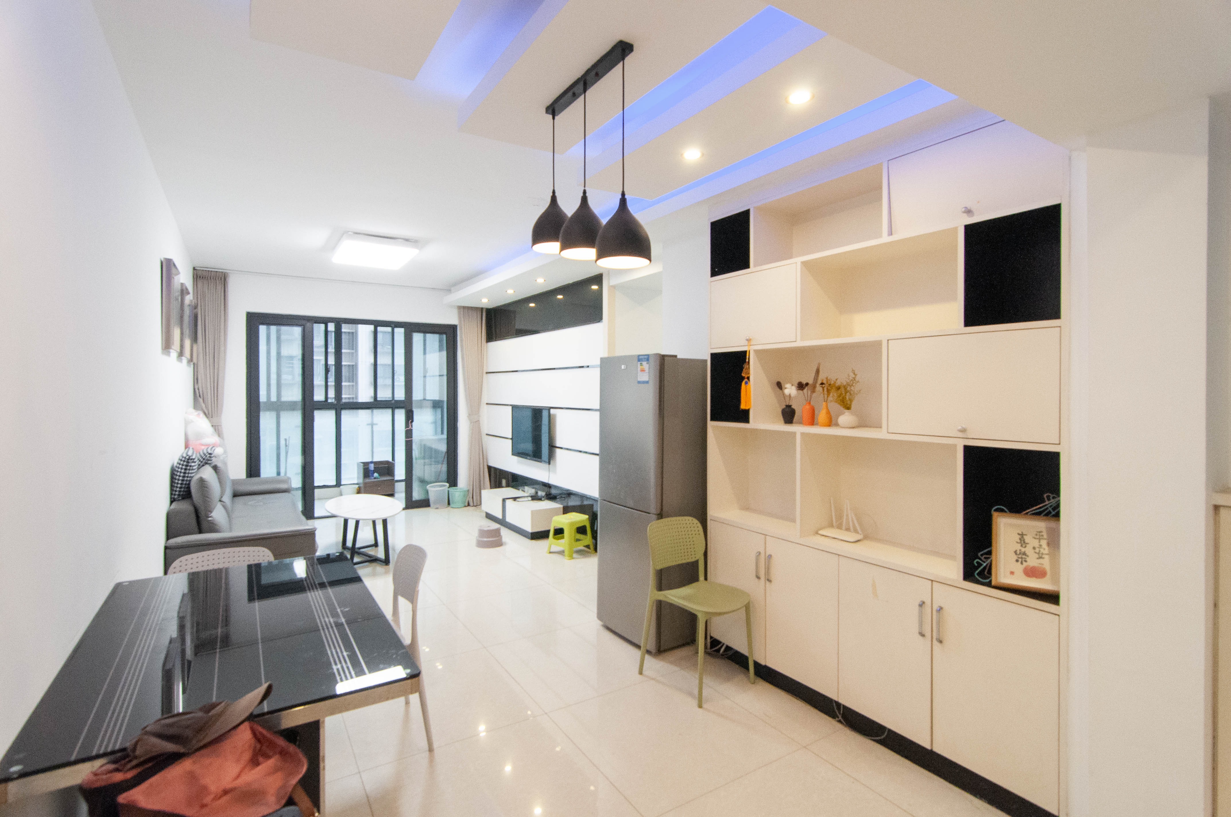 高鑫麓城 3室2厅1卫 102.0万 高鑫麓城 3室2厅1卫 102.0万客厅