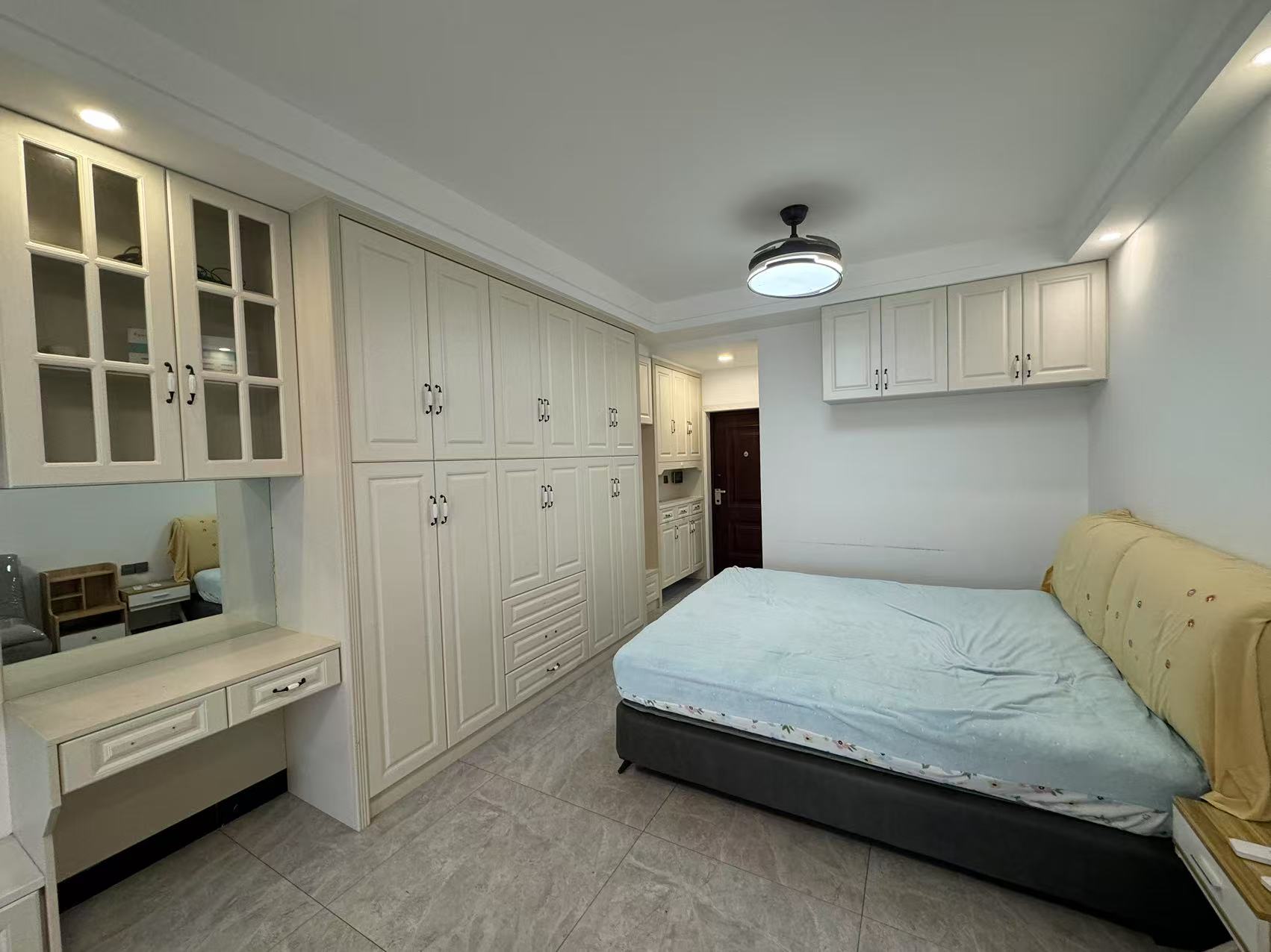 山水洲城华晨第一城  1室1厅1卫    25.0万 山水洲城华晨第一城  1室1厅1卫    25.0万室内图