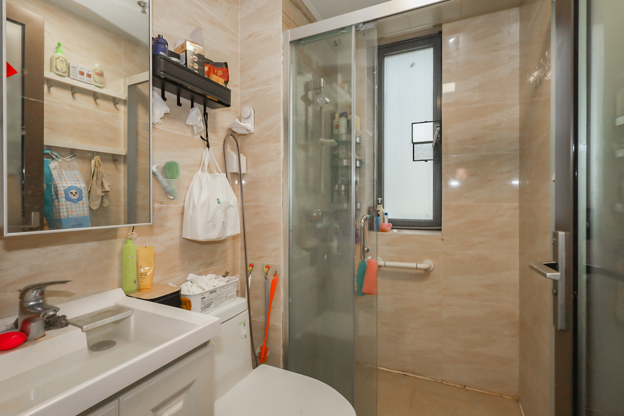 保利天禧C区  4室2厅2卫    218.0万 保利天禧C区  4室2厅2卫    218.0万卫生间