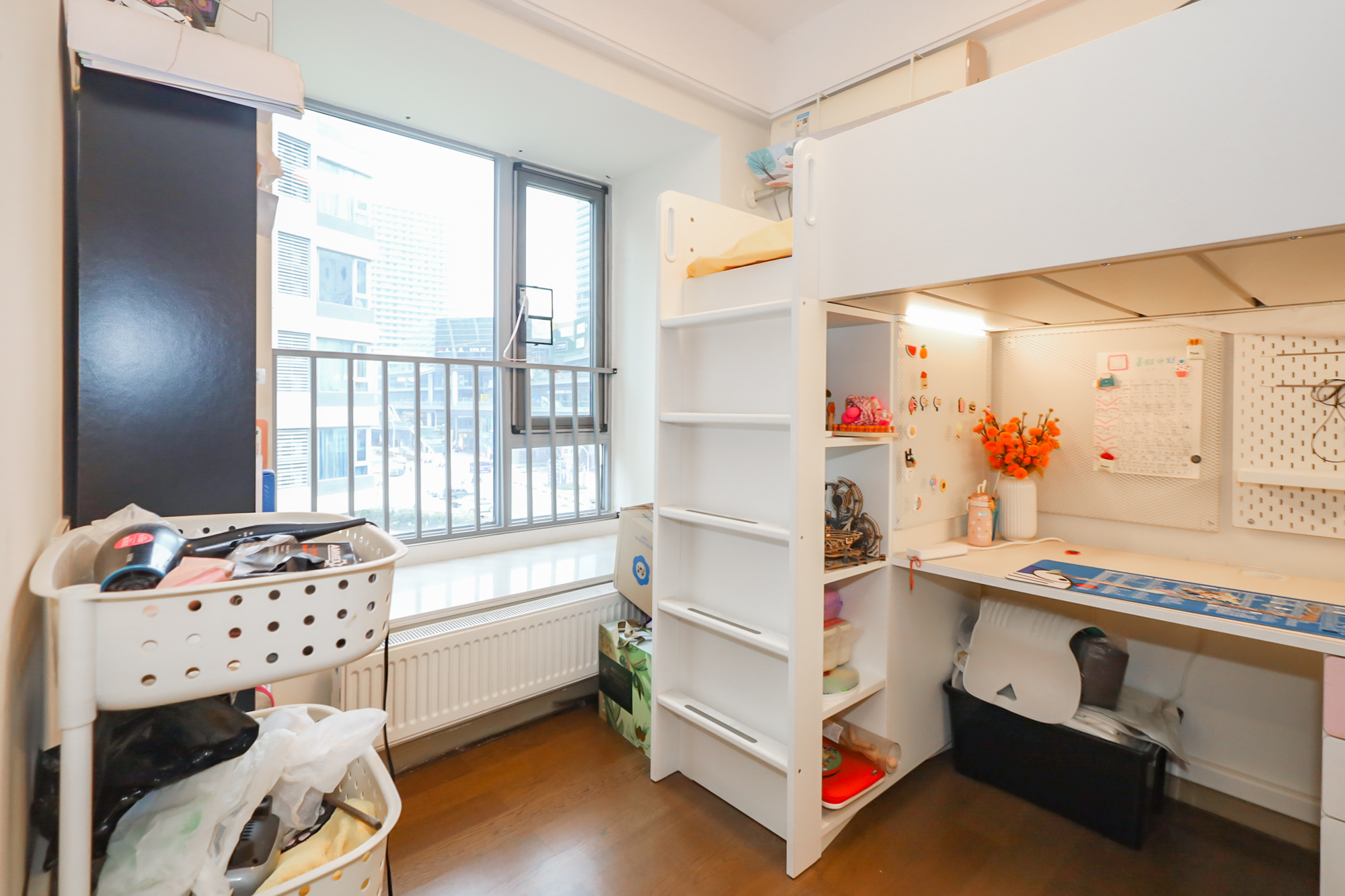 保利天禧C区  4室2厅2卫    218.0万 保利天禧C区  4室2厅2卫    218.0万卧室