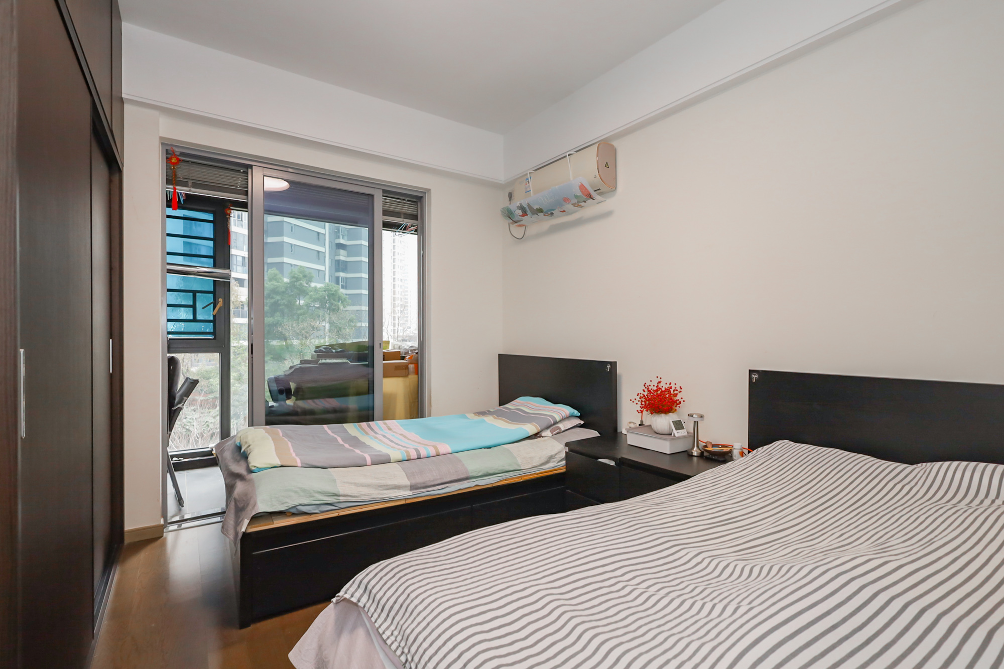 保利天禧C区  4室2厅2卫    218.0万 保利天禧C区  4室2厅2卫    218.0万卧室