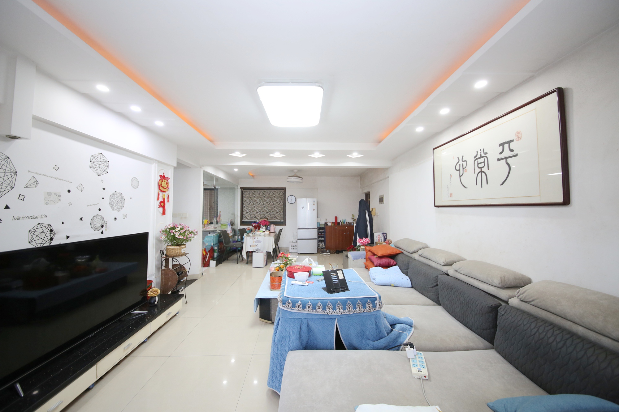 上东印象  4室2厅2卫   89.00万客厅