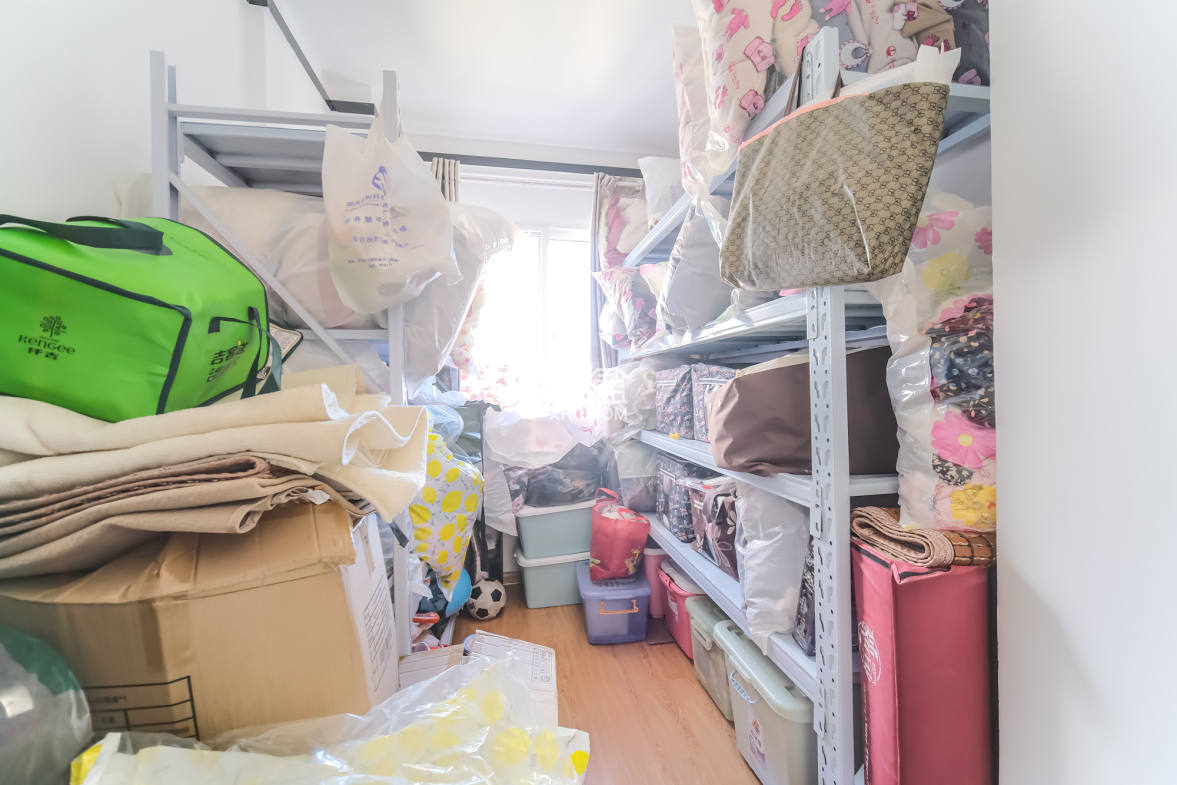 山水湾 3室2厅1卫 58.0万 山水湾 3室2厅1卫 58.0万卧室