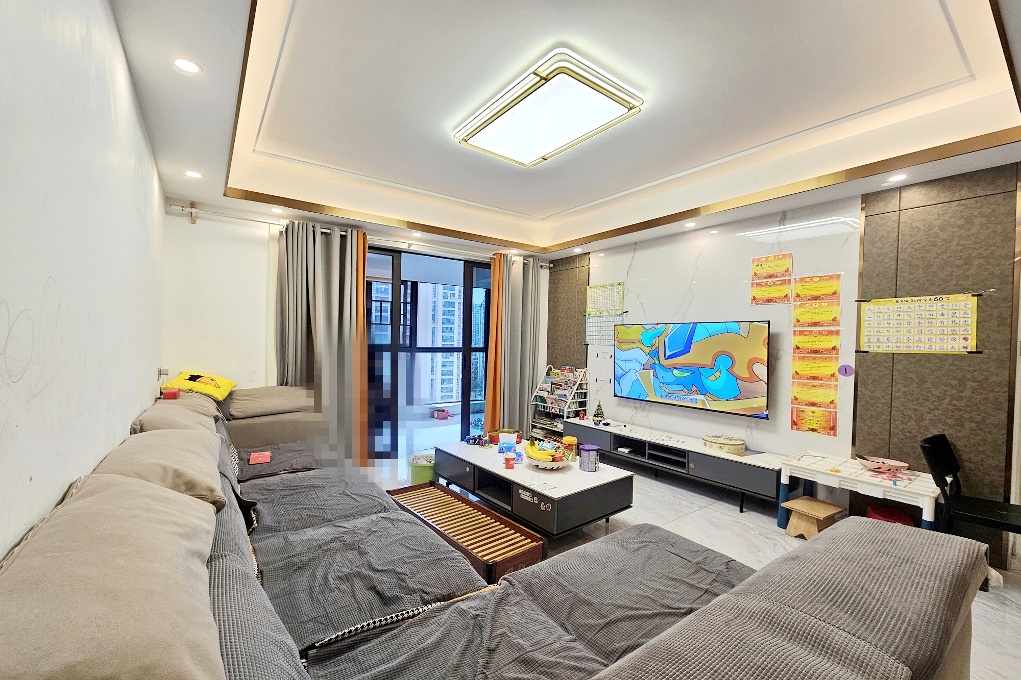 明昇壹城(明昇时代广场)二期 4室2厅2卫 206.0万 明昇壹城(明昇时代广场)二期 4室2厅2卫 206.0万客厅