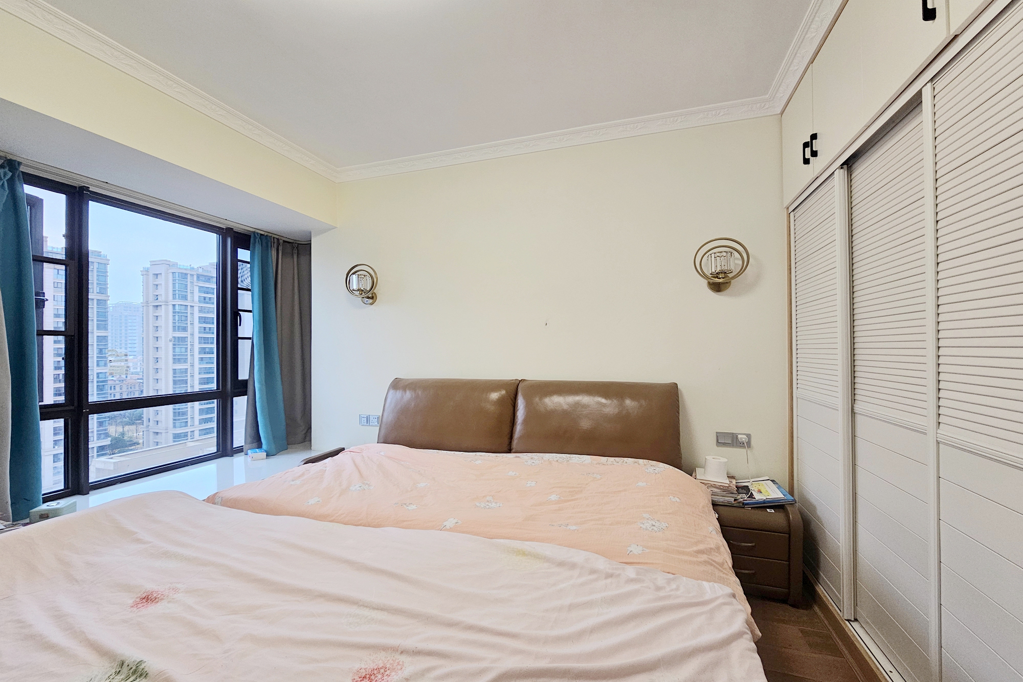 明昇壹城(明昇时代广场)二期 4室2厅2卫 206.0万 明昇壹城(明昇时代广场)二期 4室2厅2卫 206.0万卧室