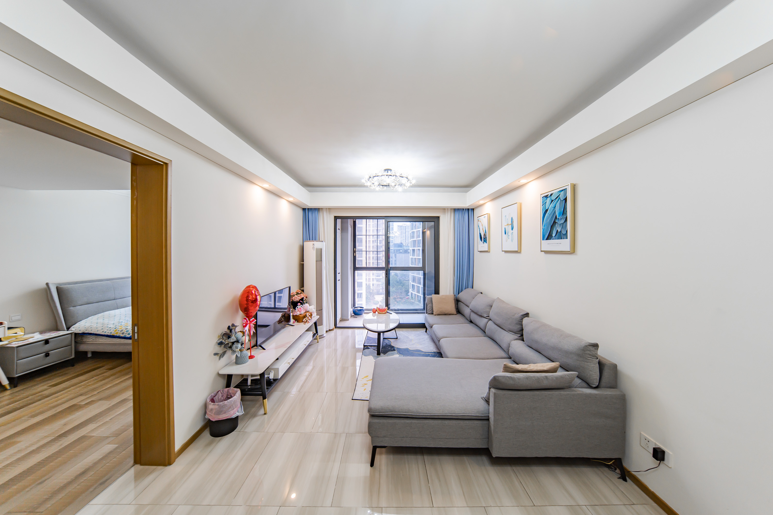 阳光100一期、四五期  2室2厅1卫    93.0万 阳光100一期、四五期  2室2厅1卫    93.0万