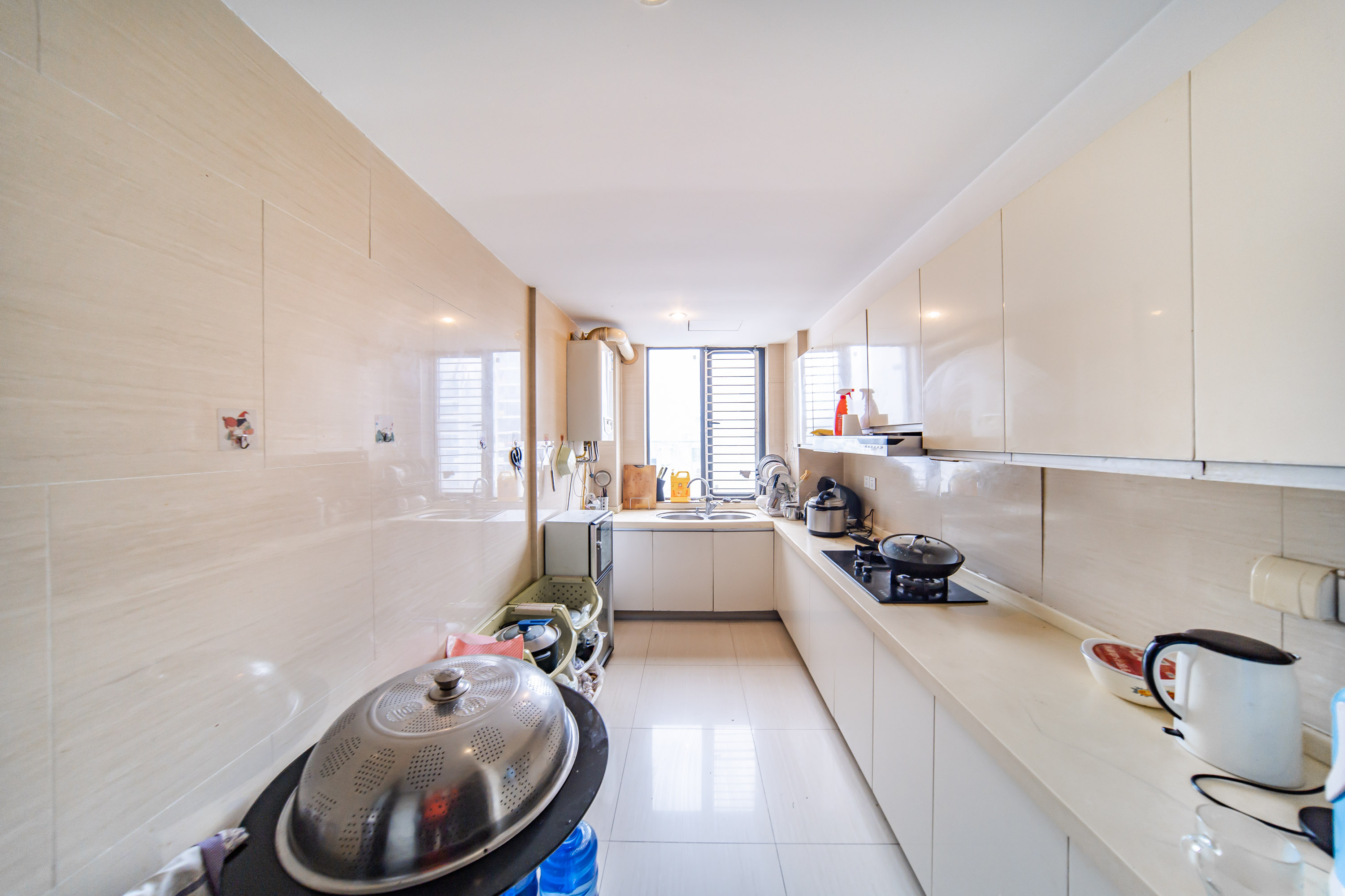 阳光100三期 4室2厅2卫 150.0万 阳光100三期 4室2厅2卫 150.0万厨房