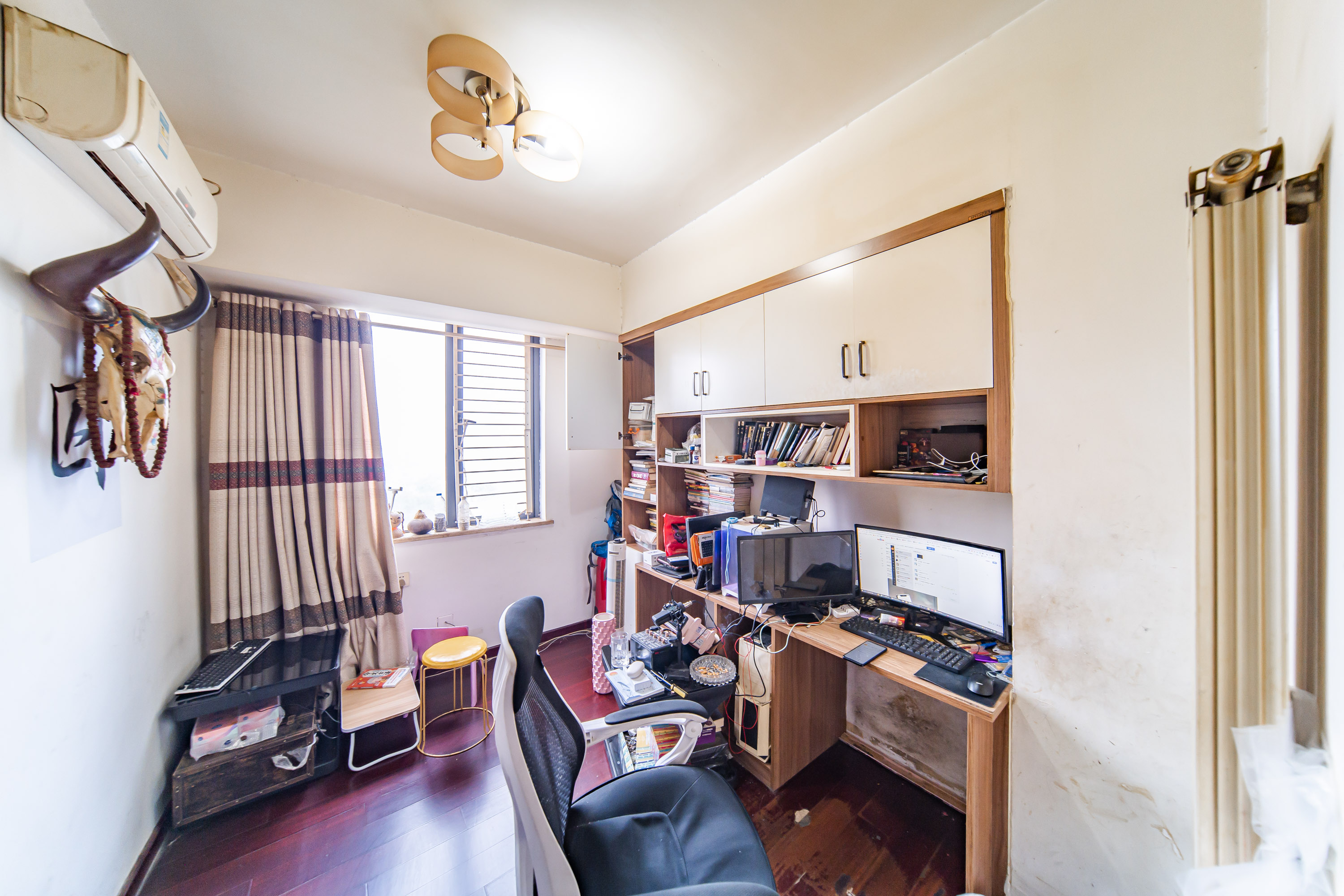 阳光100三期 4室2厅2卫 150.0万 阳光100三期 4室2厅2卫 150.0万卧室