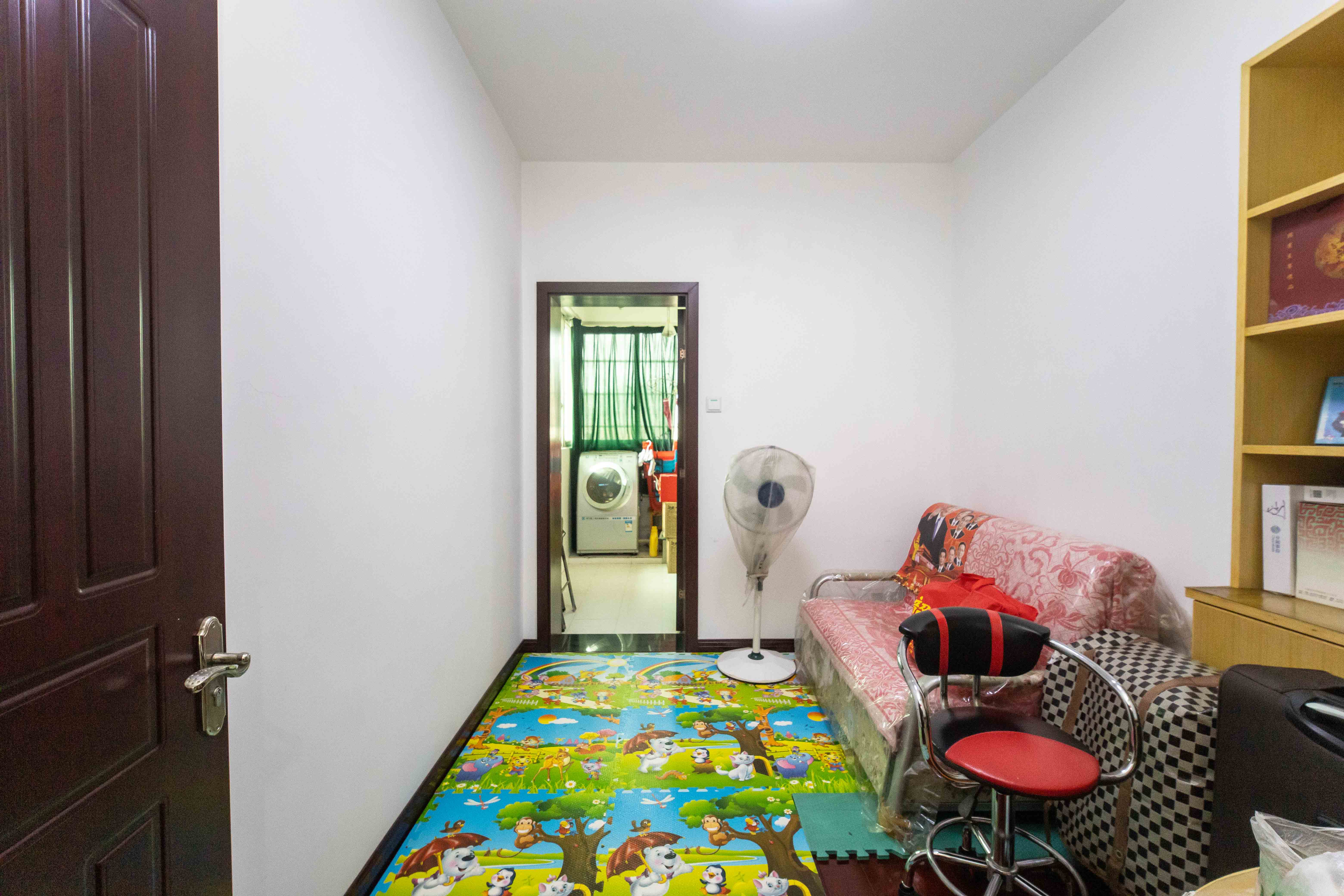 德政园 4室2厅2卫 123.8万 德政园 4室2厅2卫 123.8万卧室