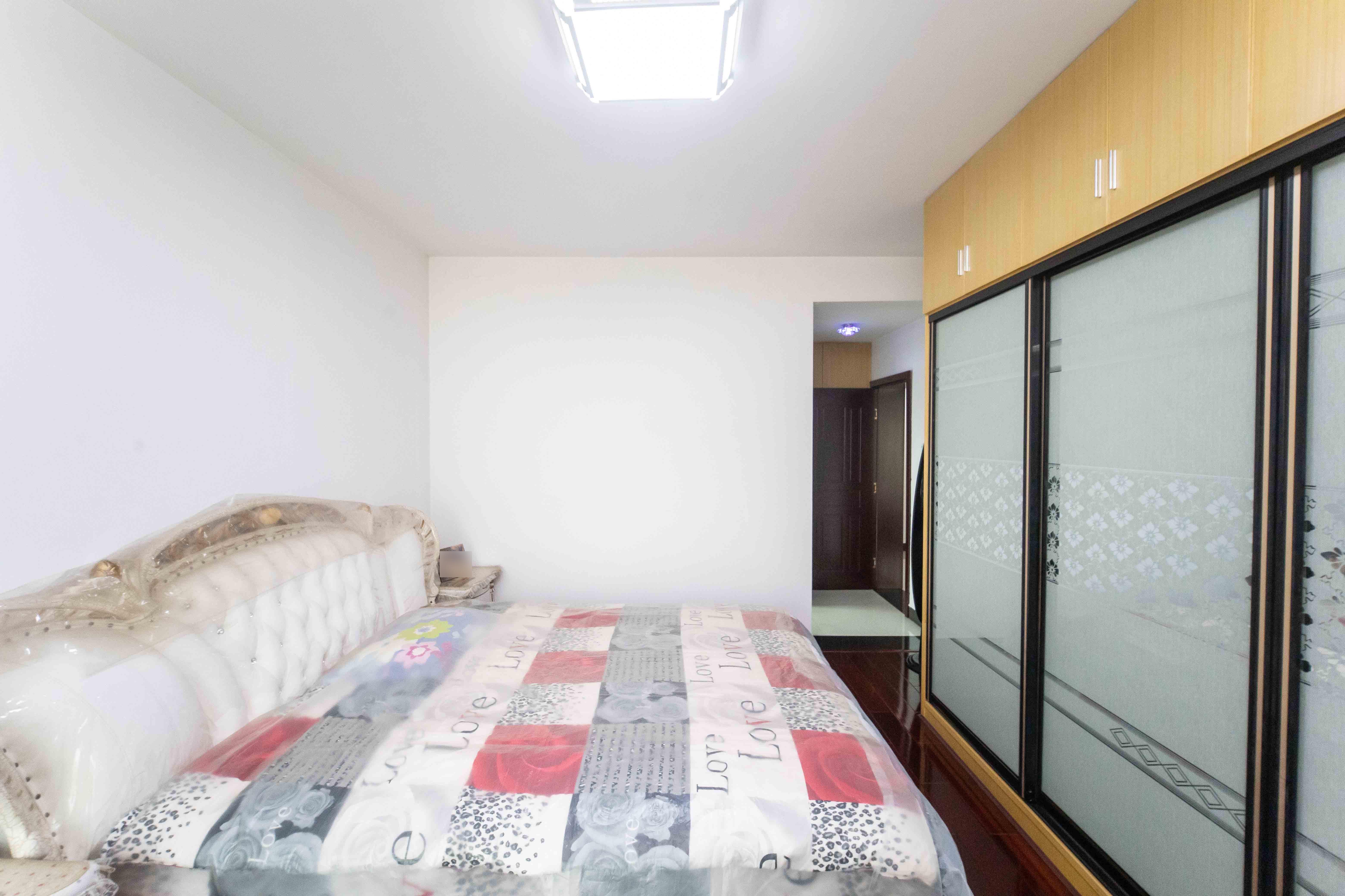 德政园 4室2厅2卫 123.8万 德政园 4室2厅2卫 123.8万卧室