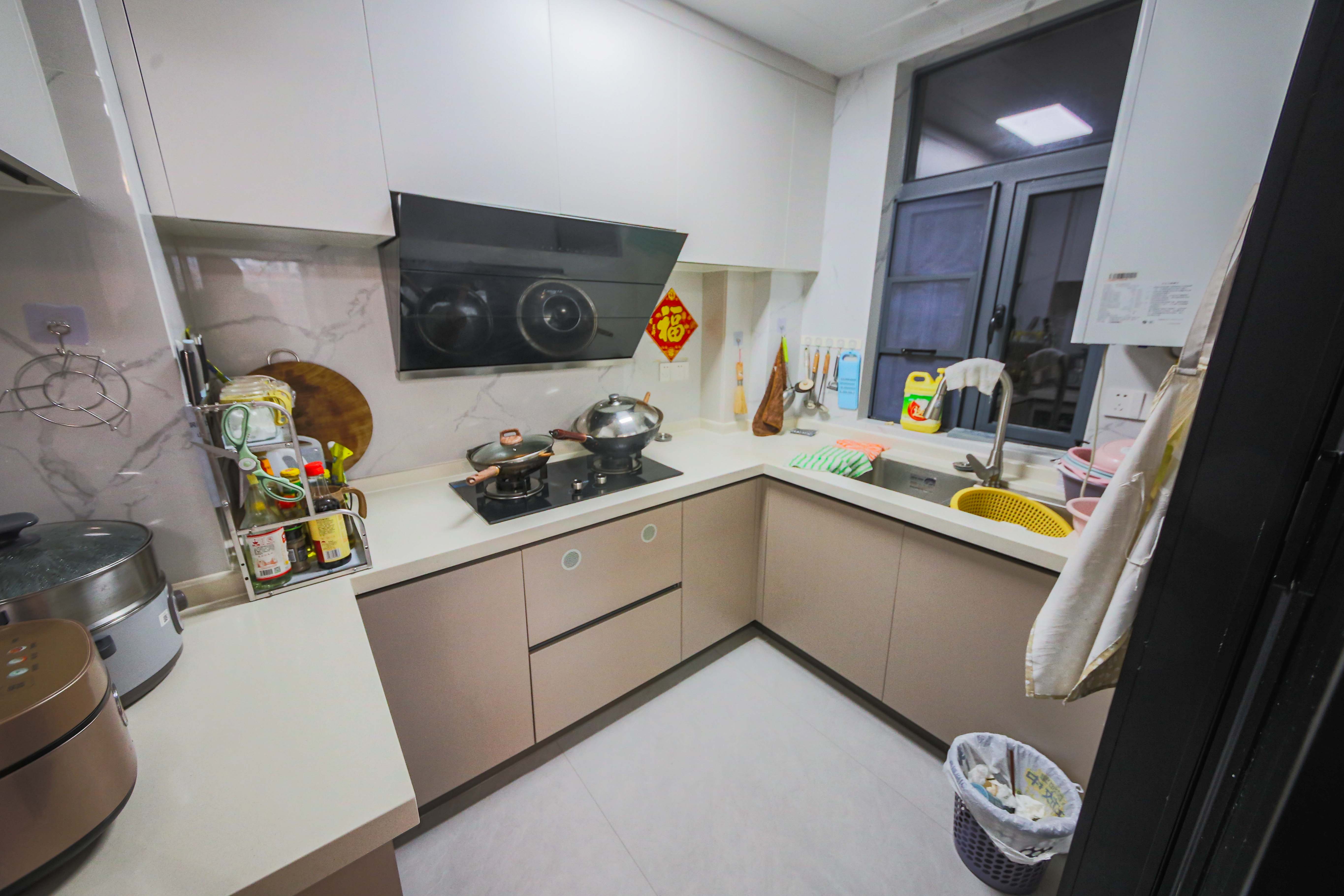 中建钰和城  3室2厅2卫   176.00万厨房