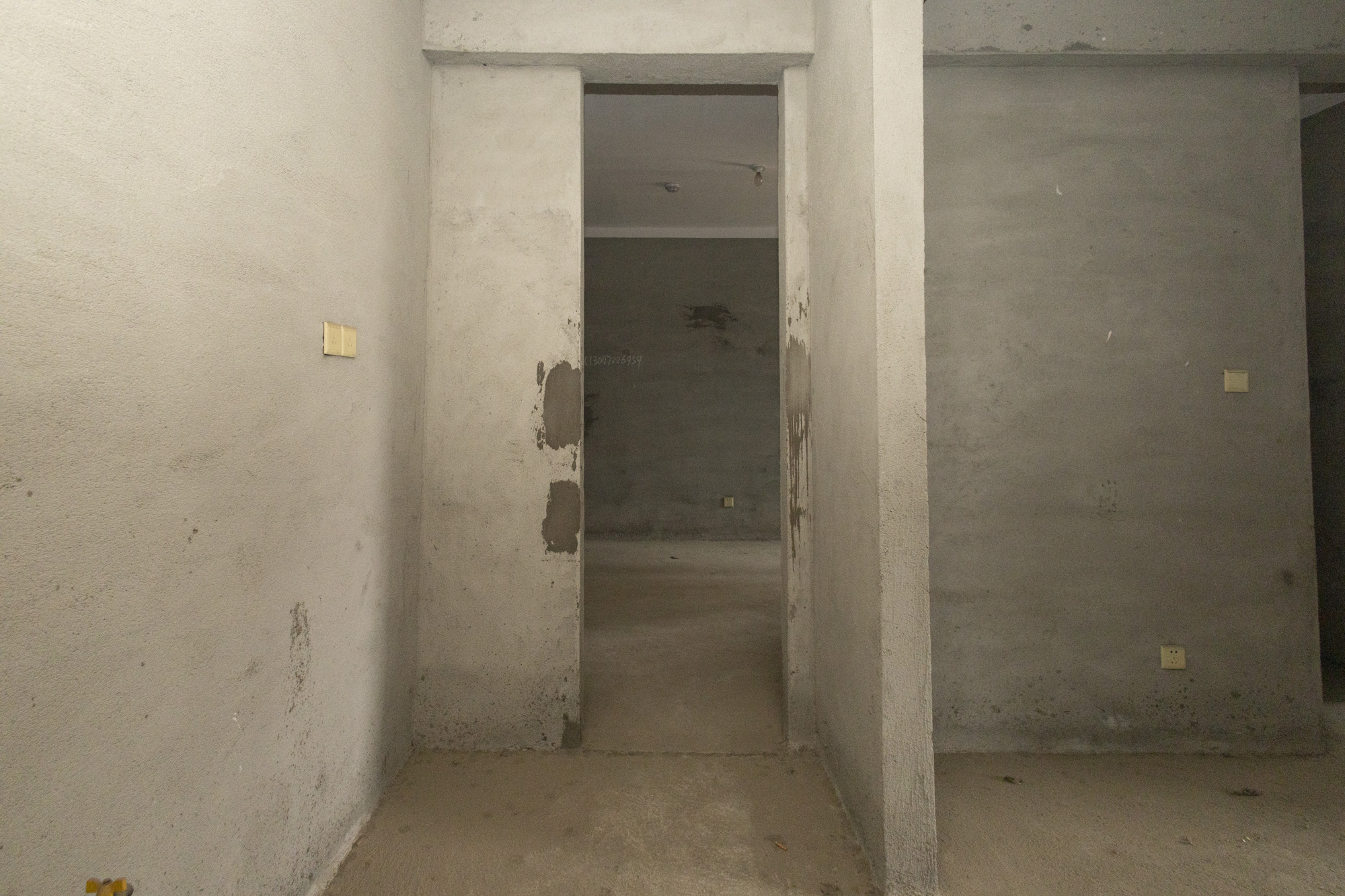 绿地海外滩一期  2室2厅1卫    37.0万 绿地海外滩一期  2室2厅1卫    37.0万厨房