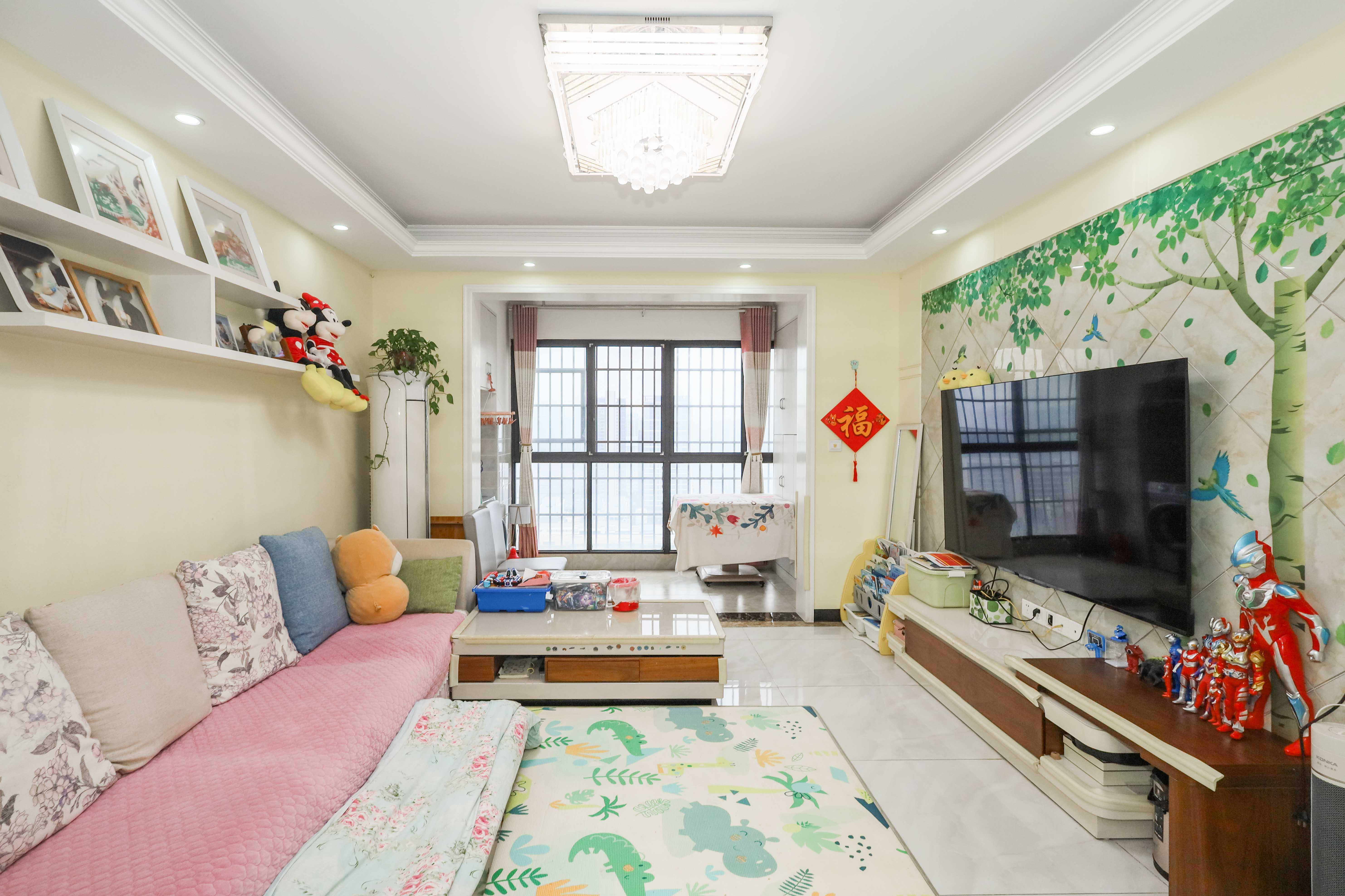 麓谷星辰  3室2厅2卫    88.0万 麓谷星辰  3室2厅2卫    88.0万客厅