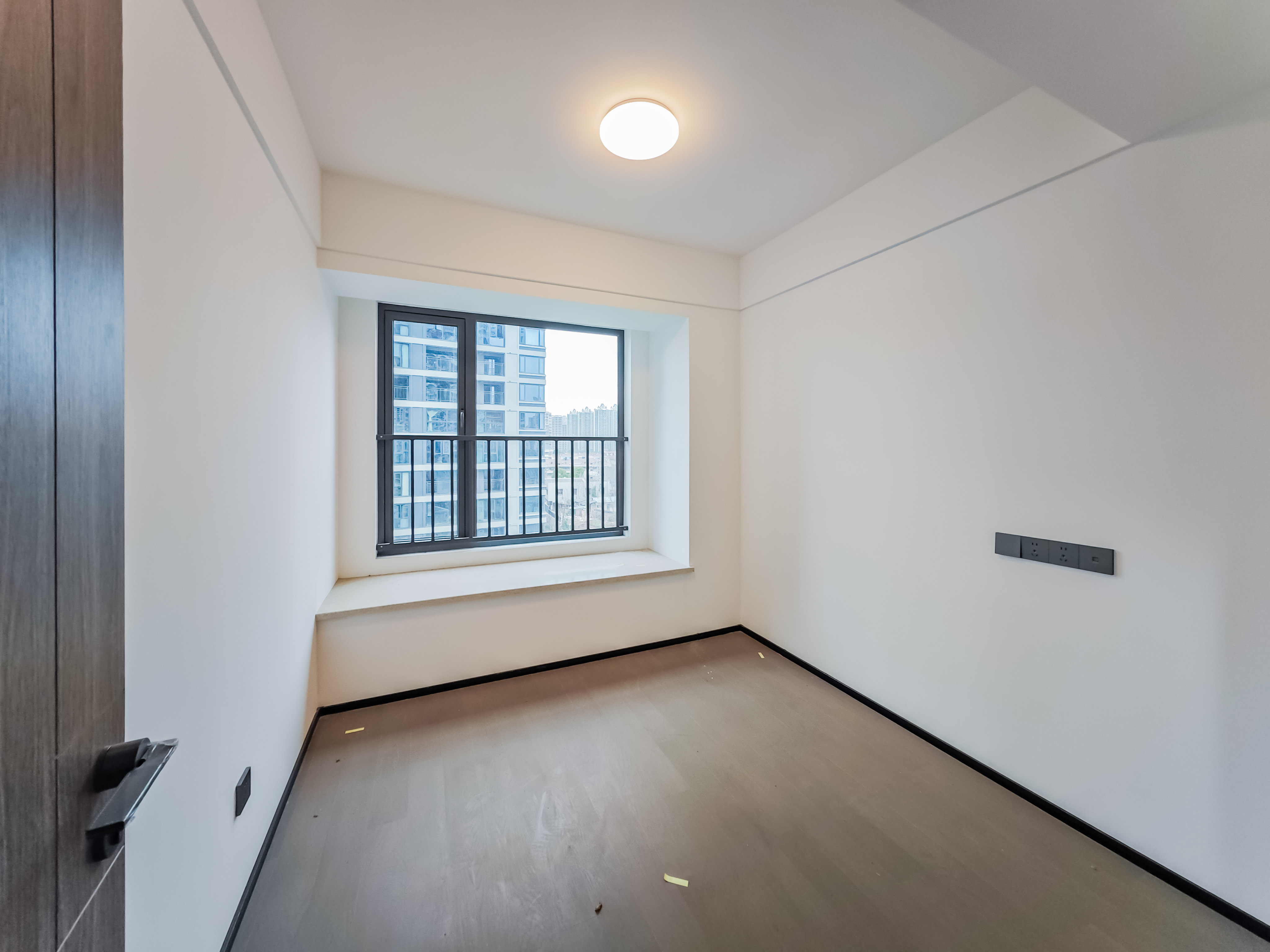 轨道万科悦府  4室2厅2卫    185.0万 轨道万科悦府  4室2厅2卫    185.0万卧室