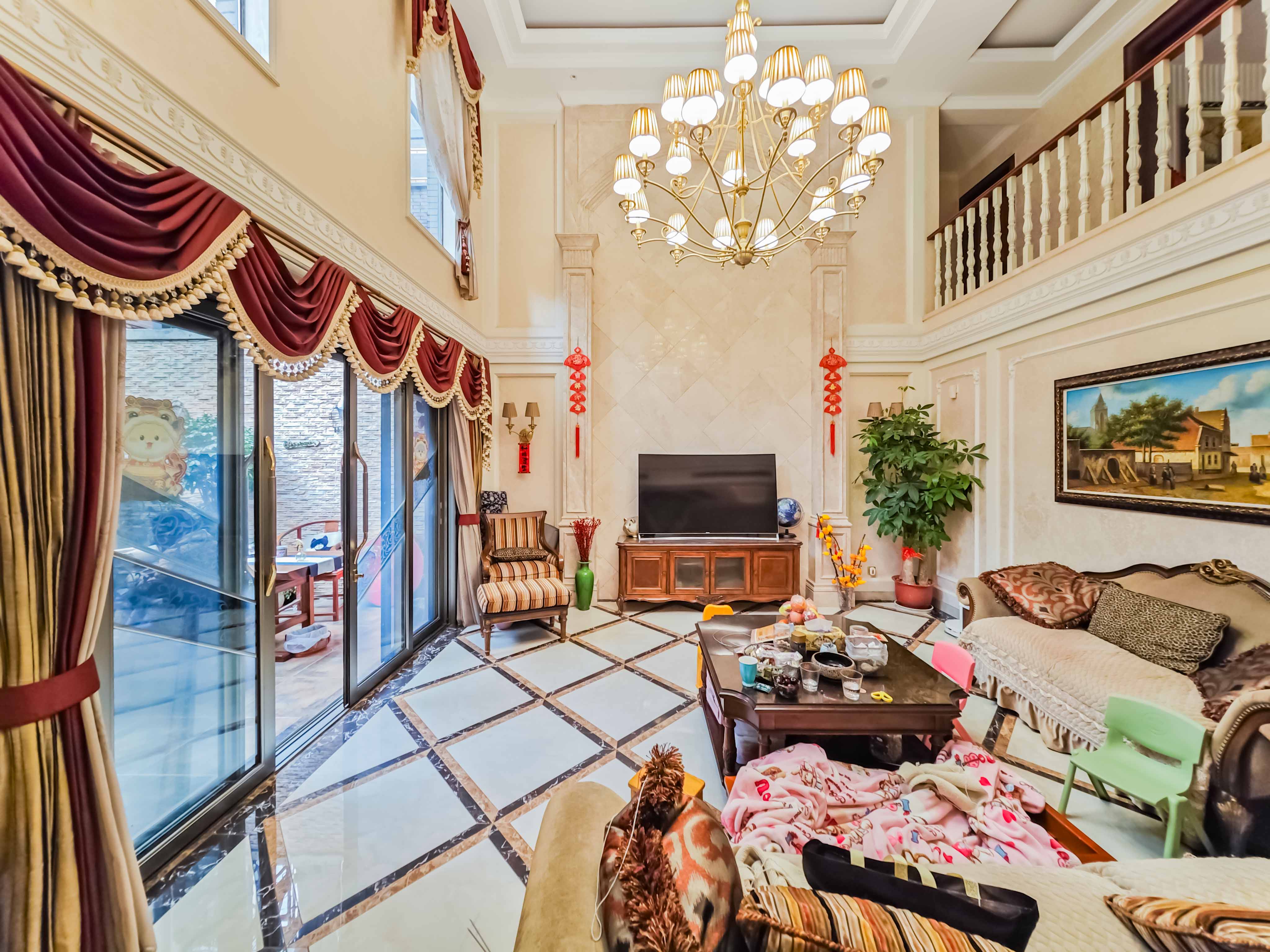 万科金域华府三四期  6室2厅4卫    448.0万 万科金域华府三四期  6室2厅4卫    448.0万客厅