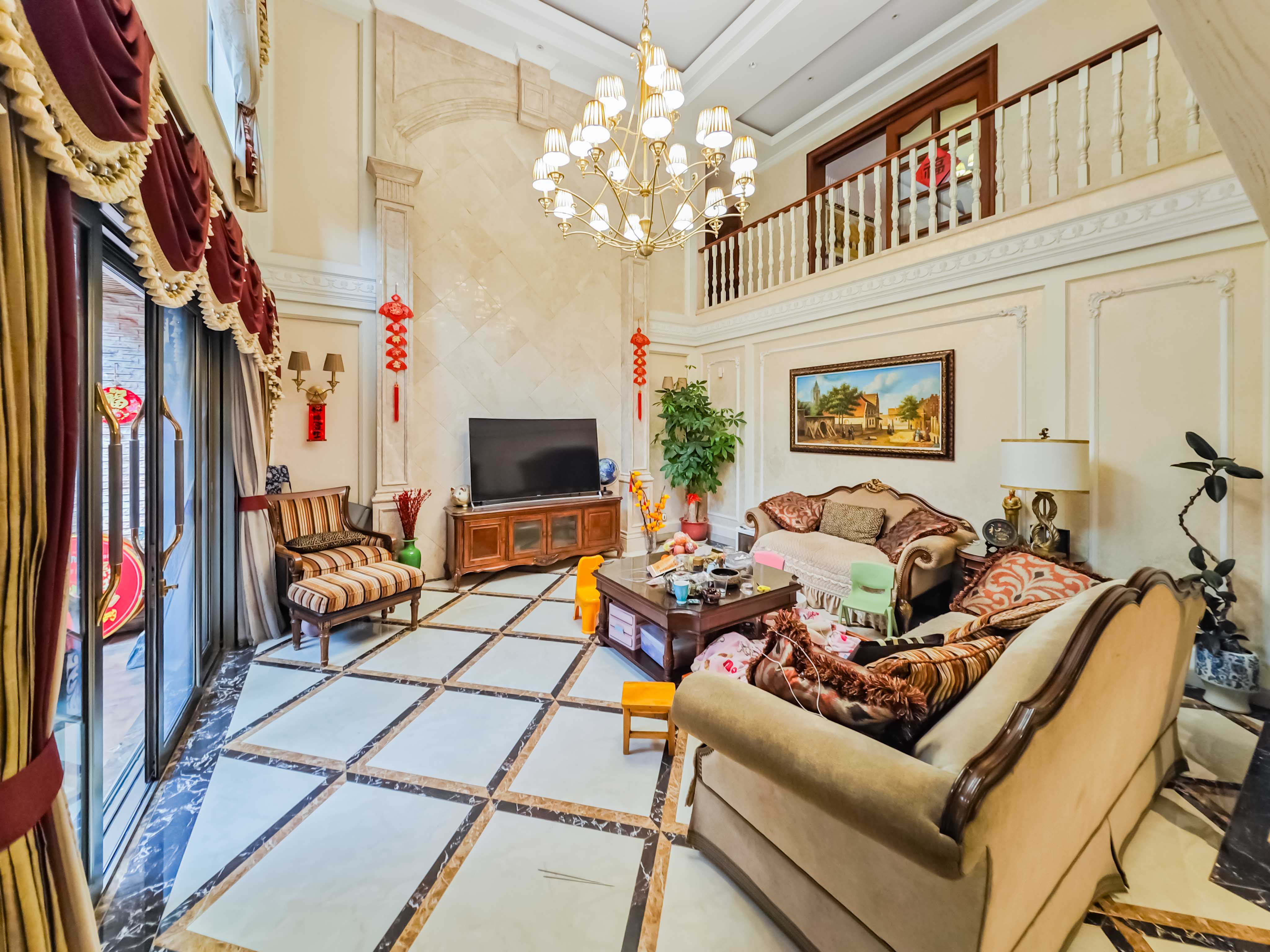 万科金域华府三四期  6室2厅4卫    448.0万 万科金域华府三四期  6室2厅4卫    448.0万客厅