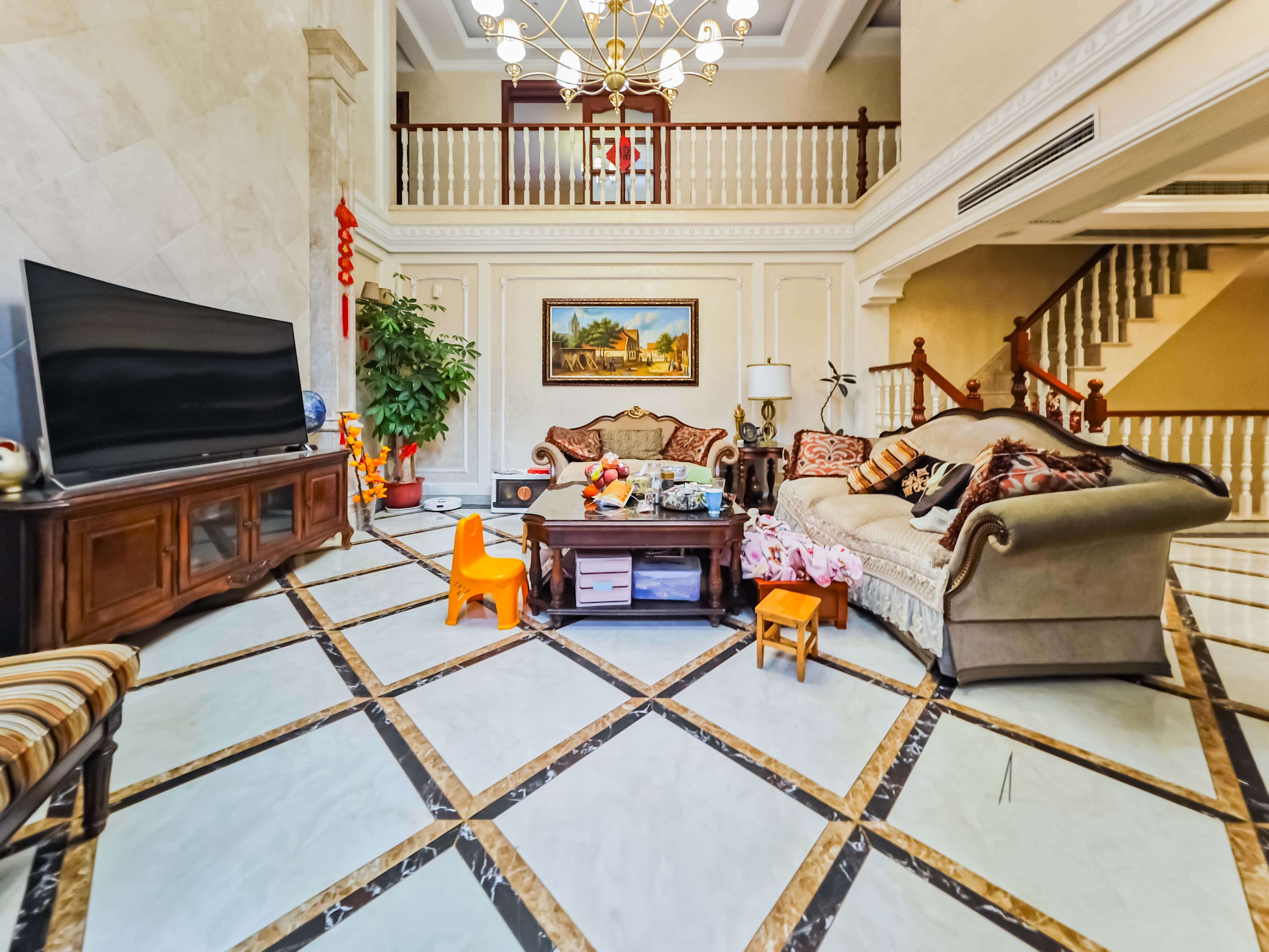 万科金域华府三四期  6室2厅4卫    448.0万 万科金域华府三四期  6室2厅4卫    448.0万客厅