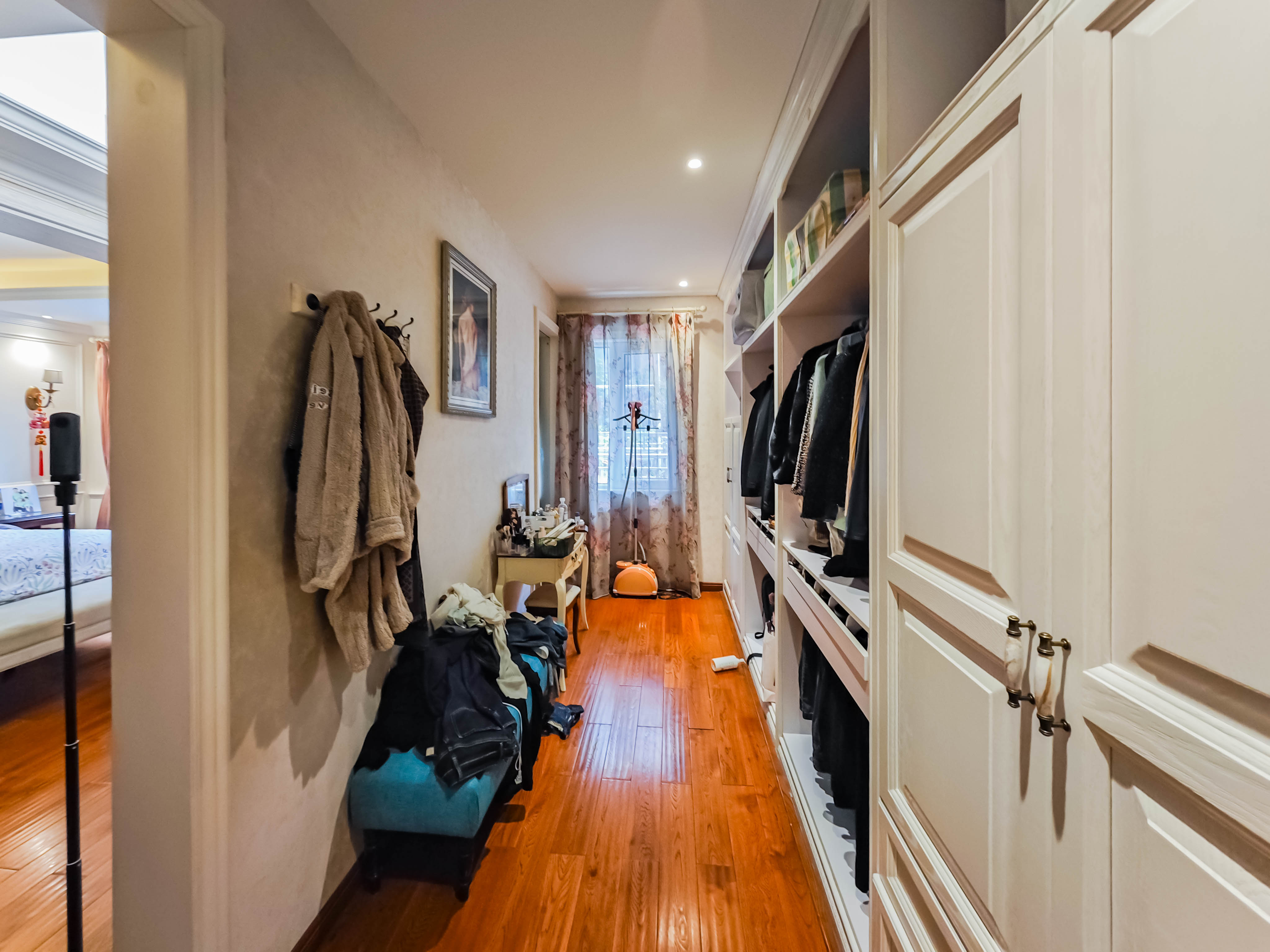 万科金域华府三四期  6室2厅4卫    448.0万 万科金域华府三四期  6室2厅4卫    448.0万卧室