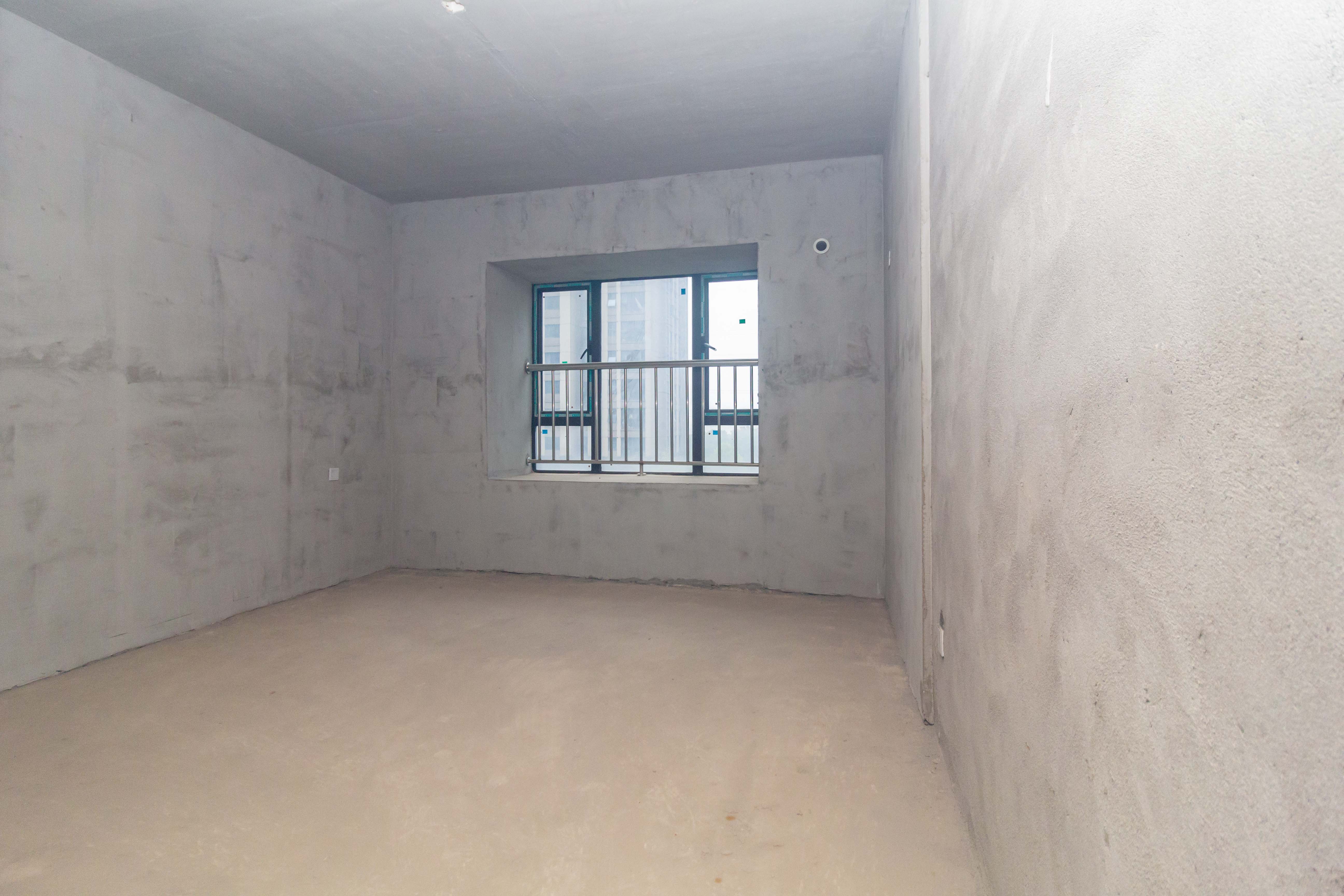 金广星苑  4室2厅2卫    93.0万卧室