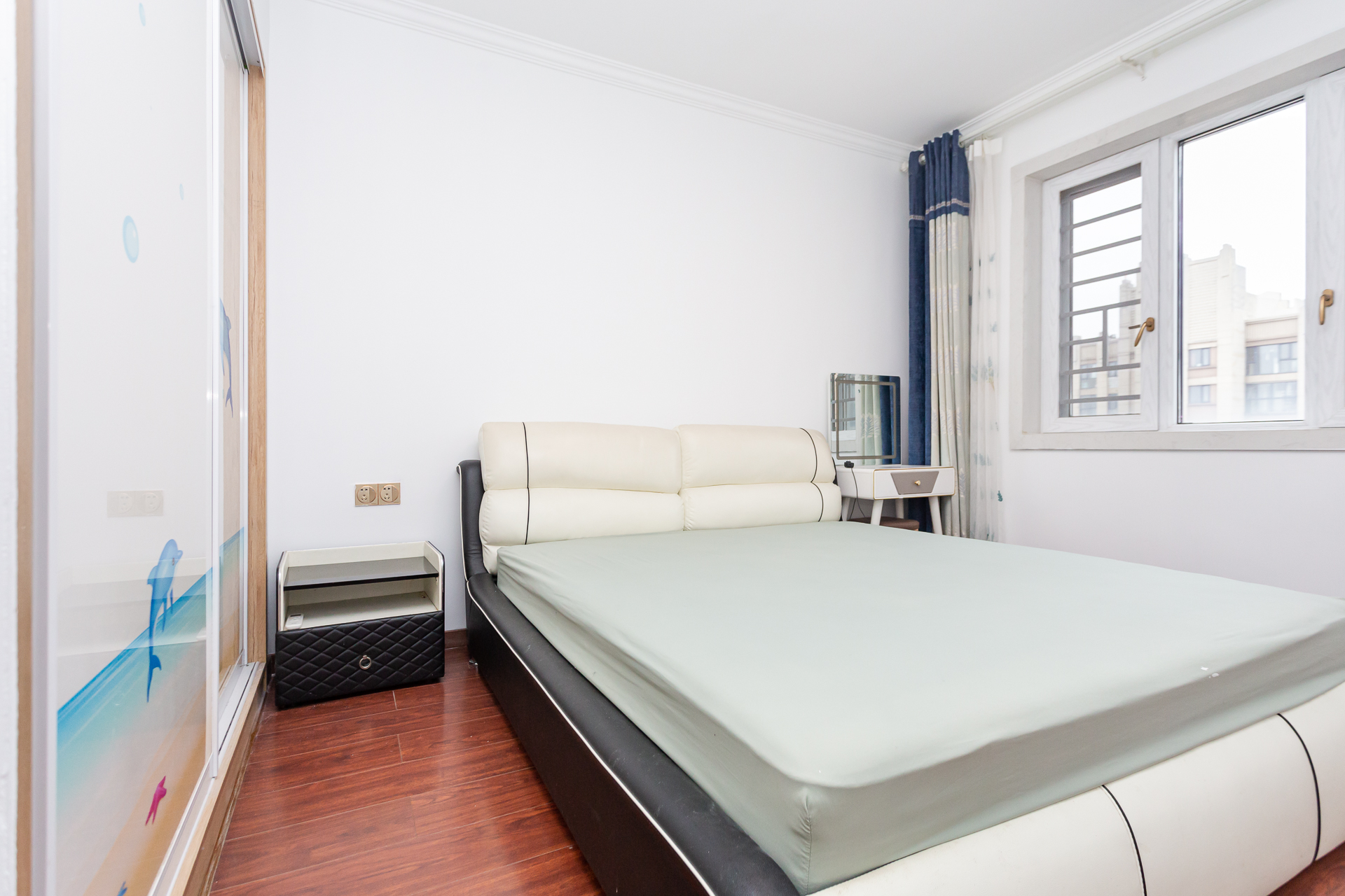 嘉宇银杉(嘉宇西苑)  3室2厅2卫    90.0万 嘉宇银杉(嘉宇西苑)  3室2厅2卫    90.0万卧室