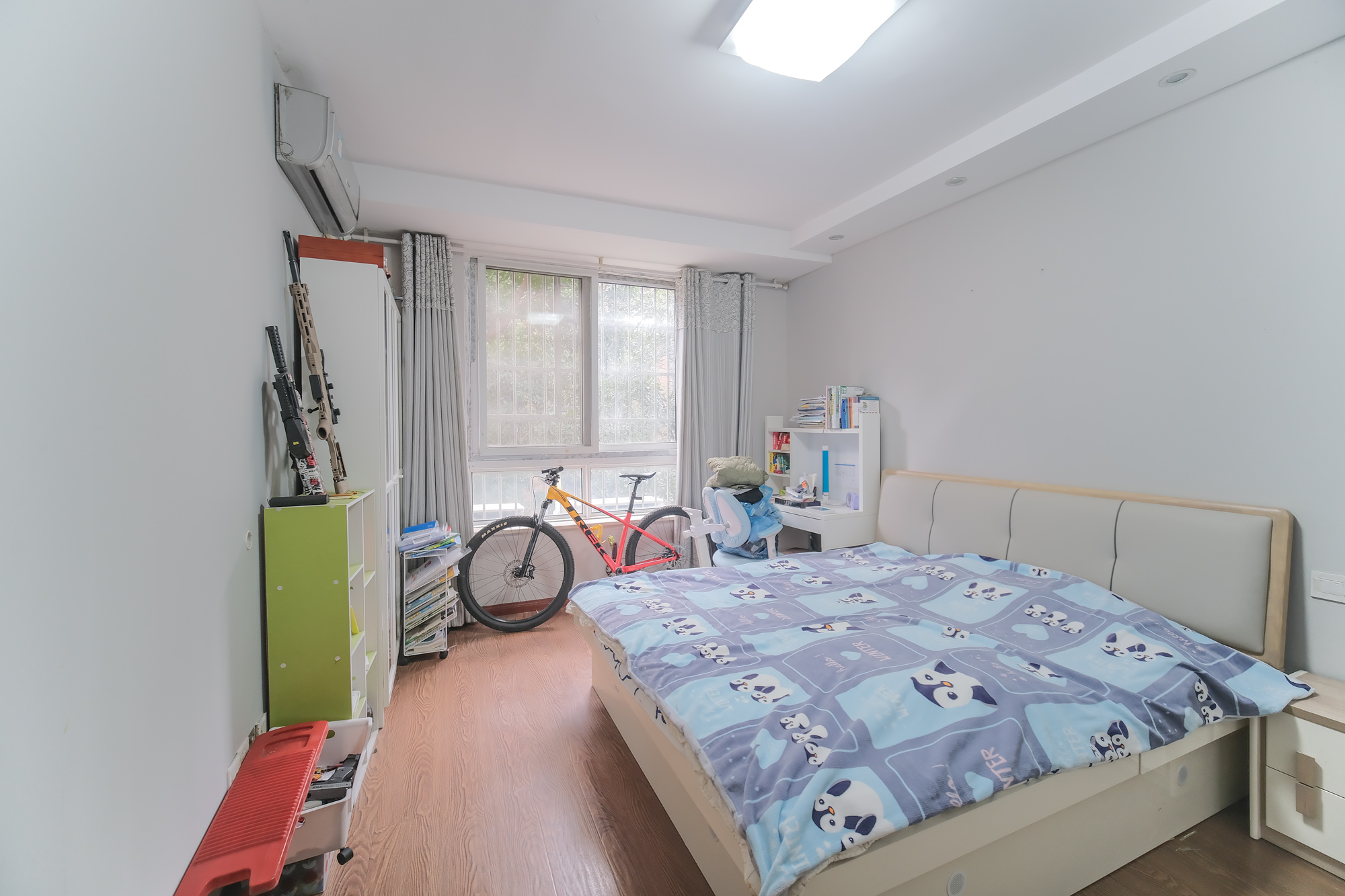 山水湾  3室2厅1卫    60.0万 山水湾  3室2厅1卫    60.0万卧室