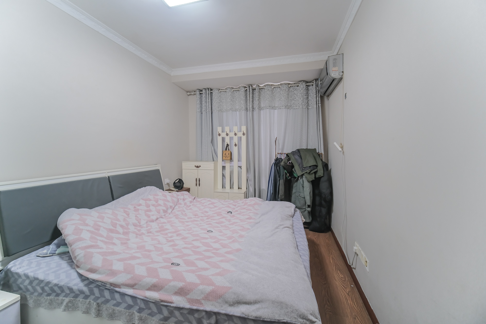 山水湾  3室2厅1卫    60.0万 山水湾  3室2厅1卫    60.0万卧室