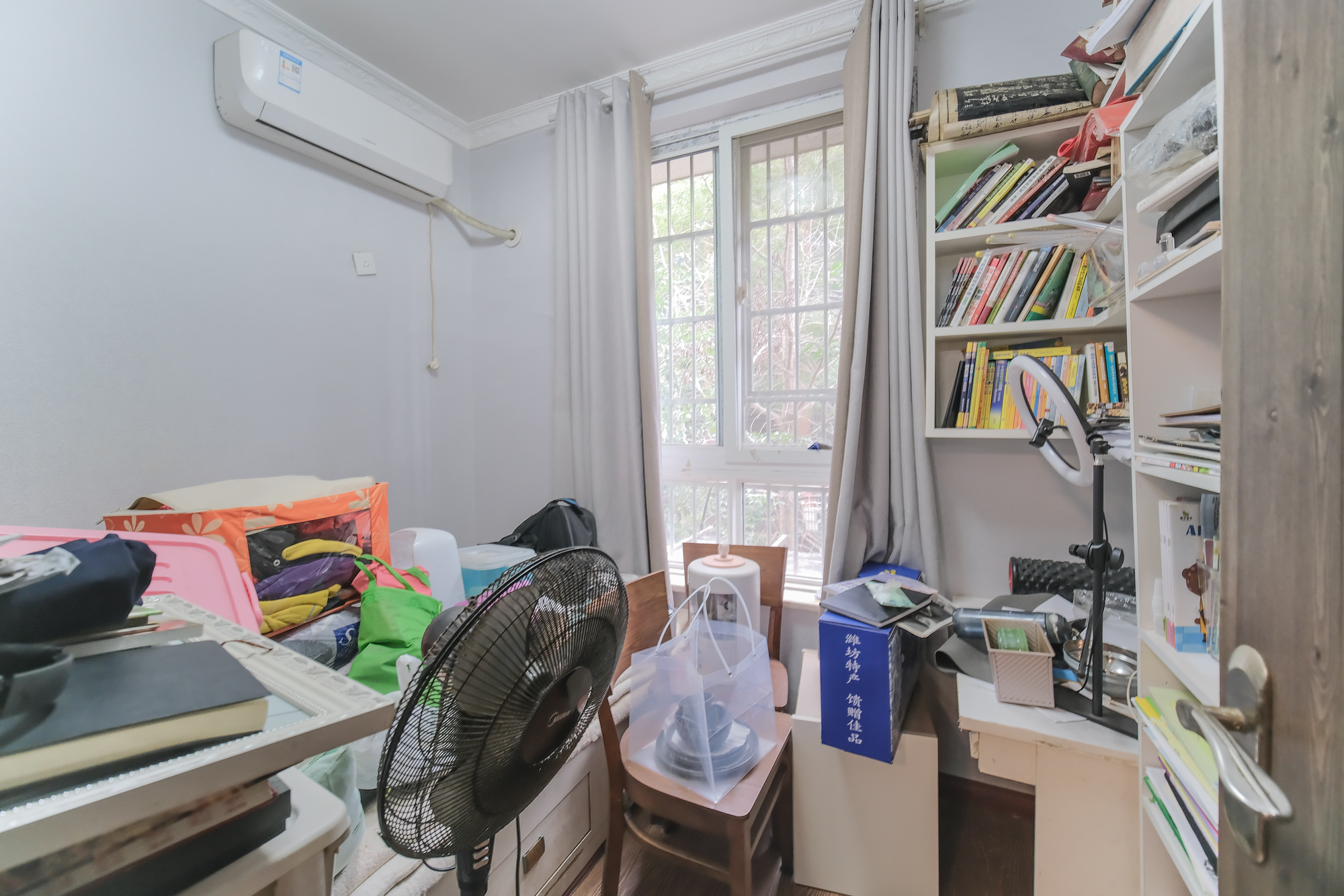 山水湾  3室2厅1卫    60.0万 山水湾  3室2厅1卫    60.0万卧室