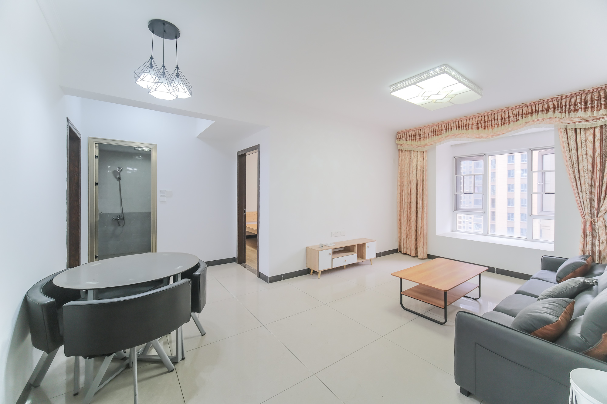 荣盛花语城 3室2厅1卫 70.0万 荣盛花语城 3室2厅1卫 70.0万客厅