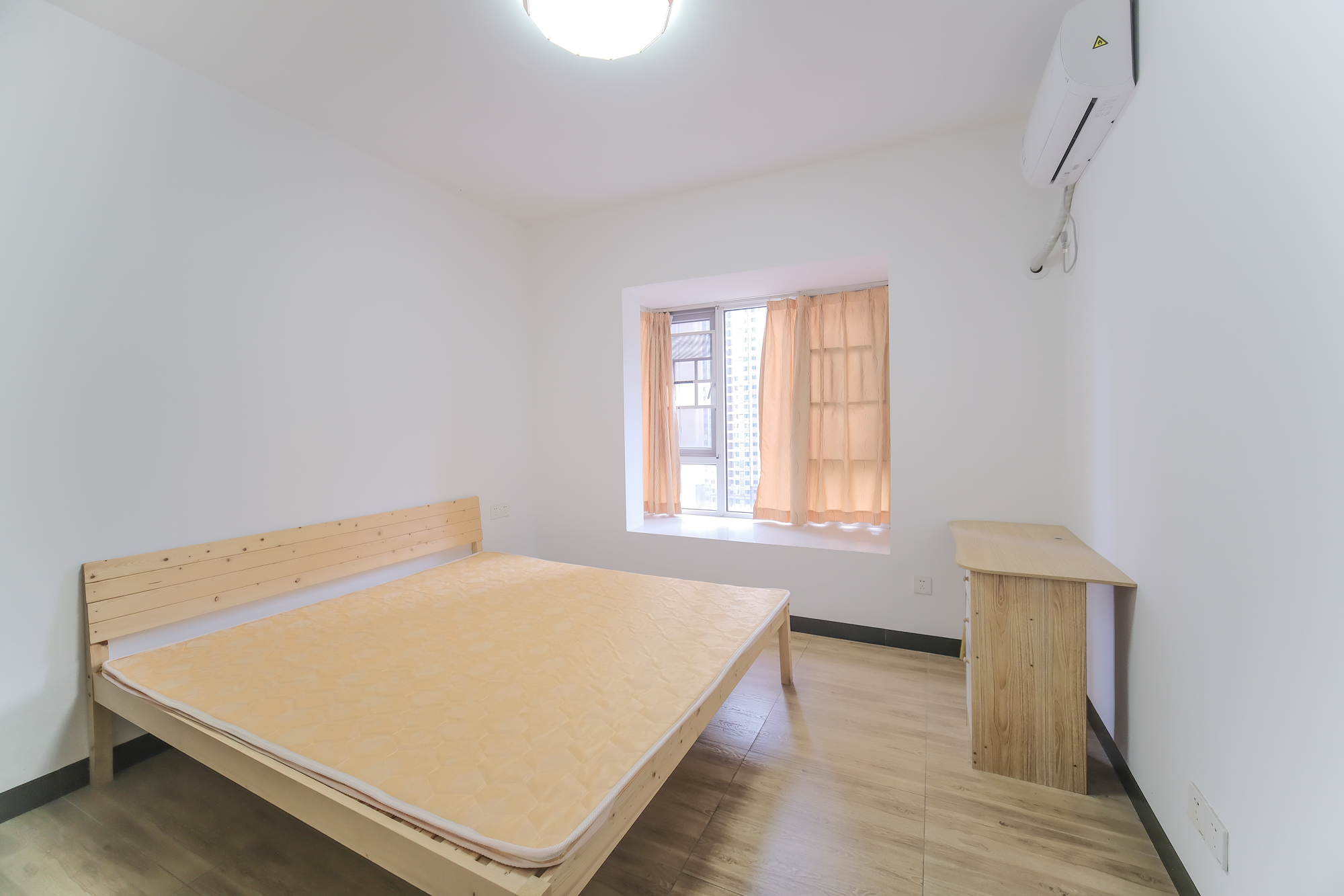 荣盛花语城 3室2厅1卫 70.0万 荣盛花语城 3室2厅1卫 70.0万卧室