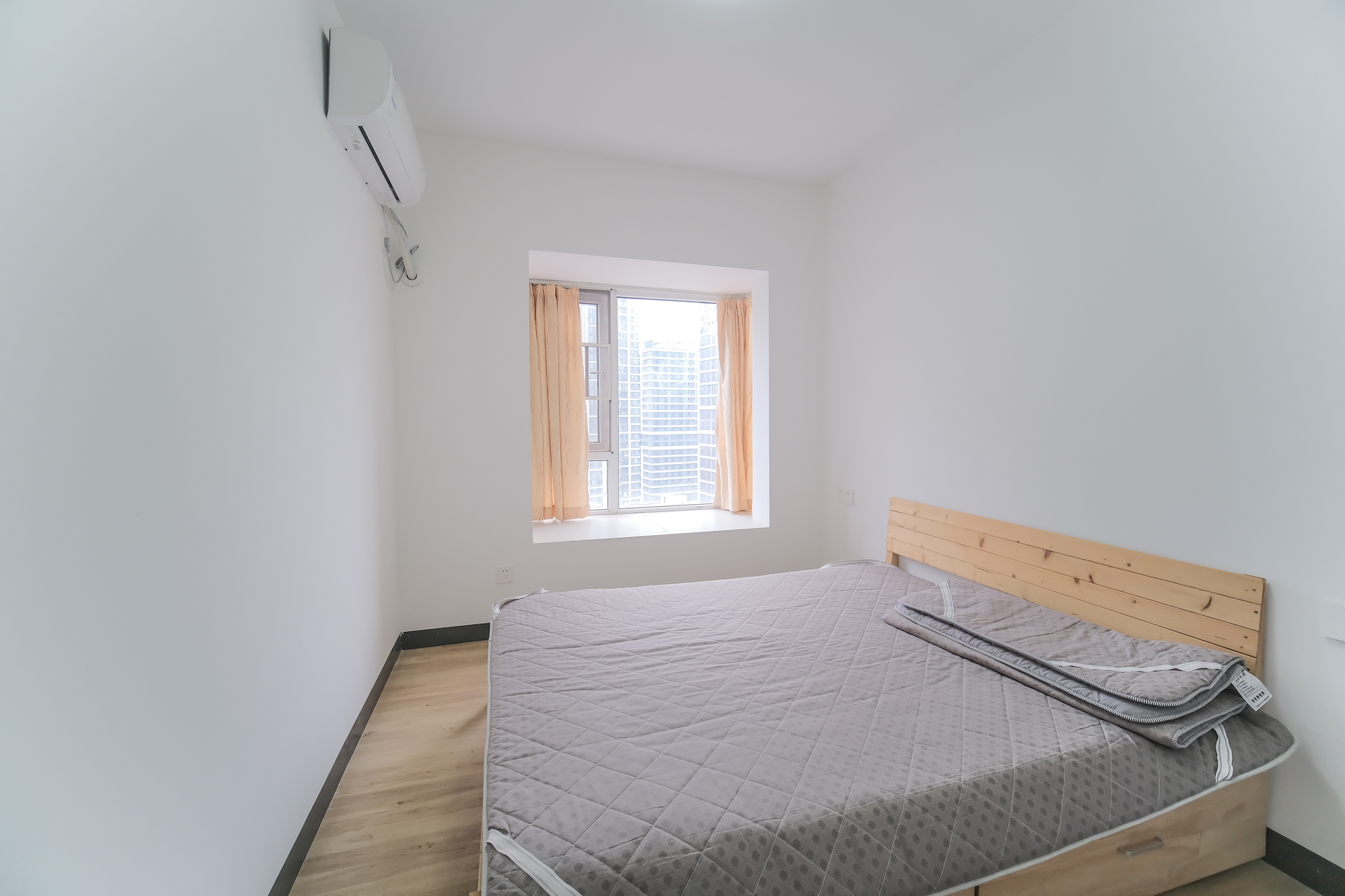 荣盛花语城 3室2厅1卫 70.0万 荣盛花语城 3室2厅1卫 70.0万卧室