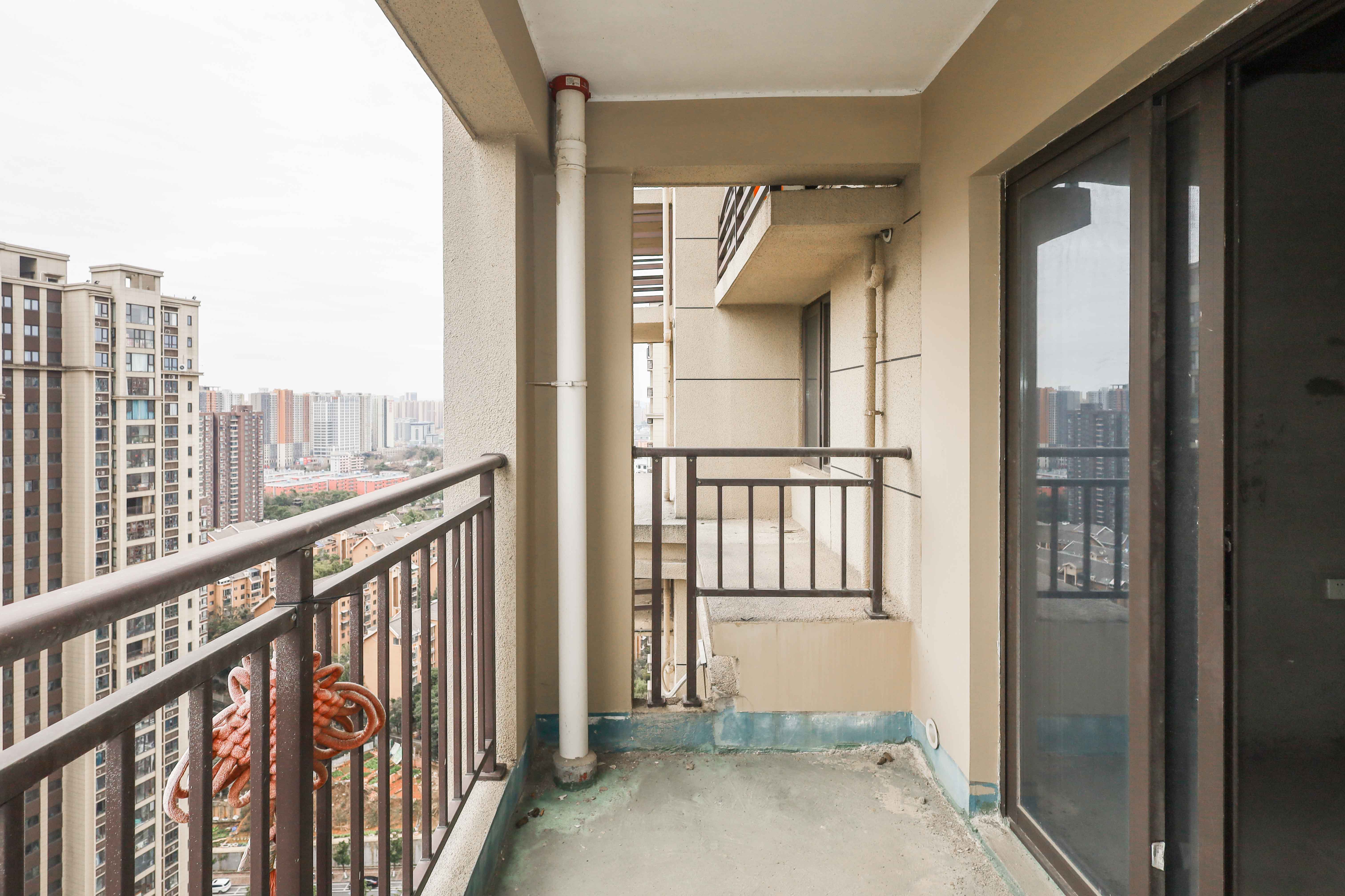 梅溪盛荟  3室2厅1卫    98.0万 梅溪盛荟  3室2厅1卫    98.0万阳台