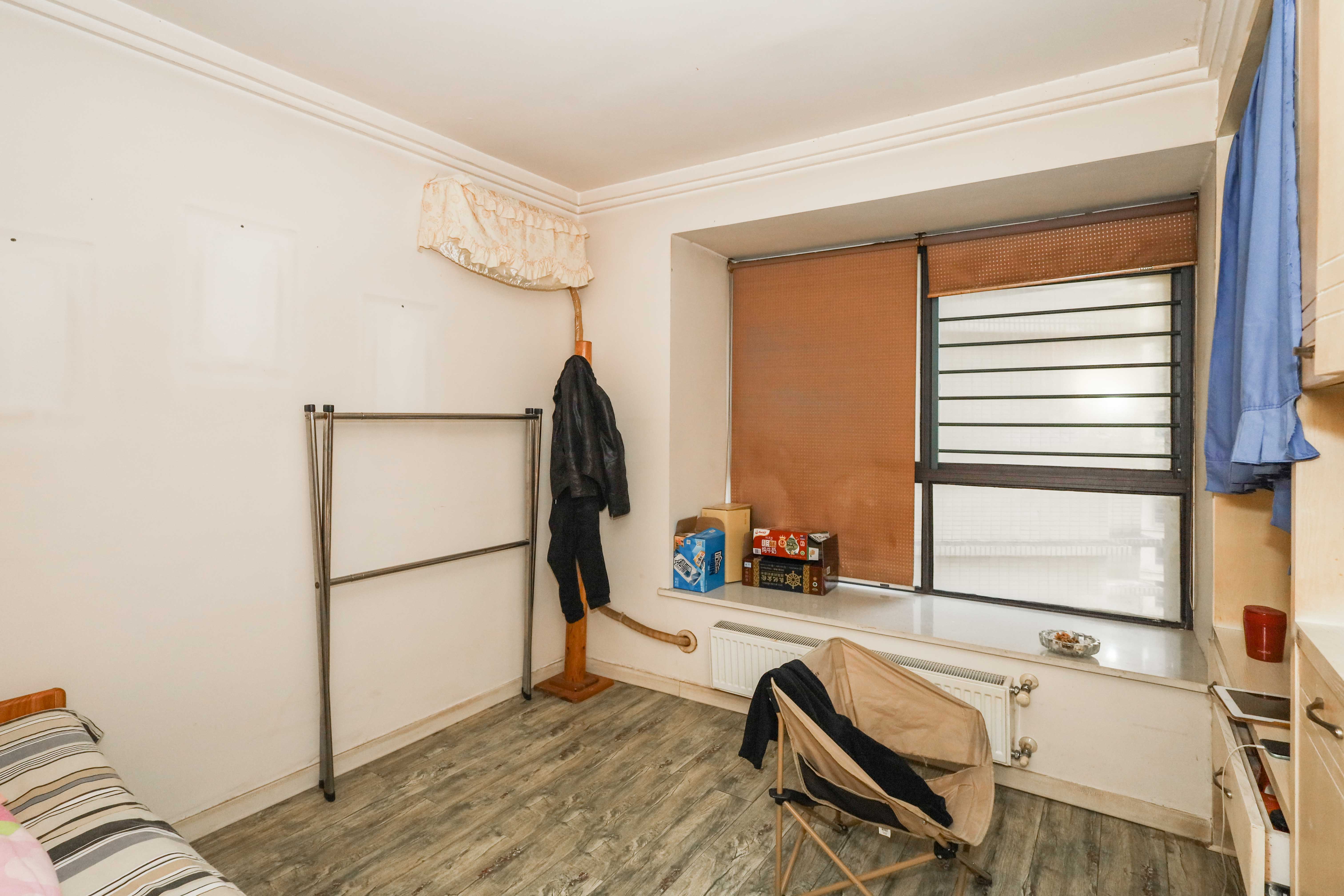 保利麓谷林语F区 4室2厅2卫 105.0万 保利麓谷林语F区 4室2厅2卫 105.0万卧室