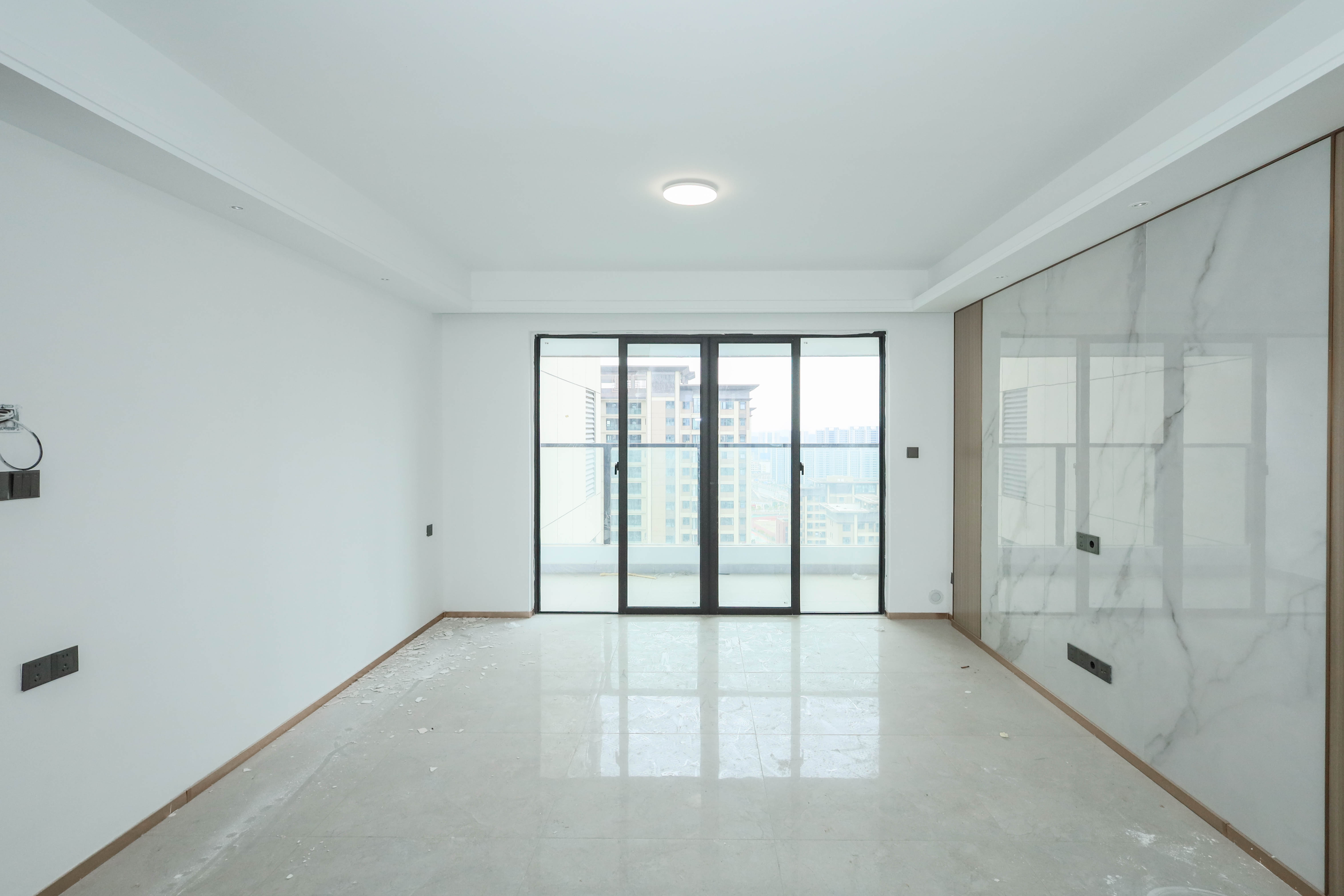 汉唐世家二期 3室2厅1卫 88.0万 汉唐世家二期 3室2厅1卫 88.0万客厅