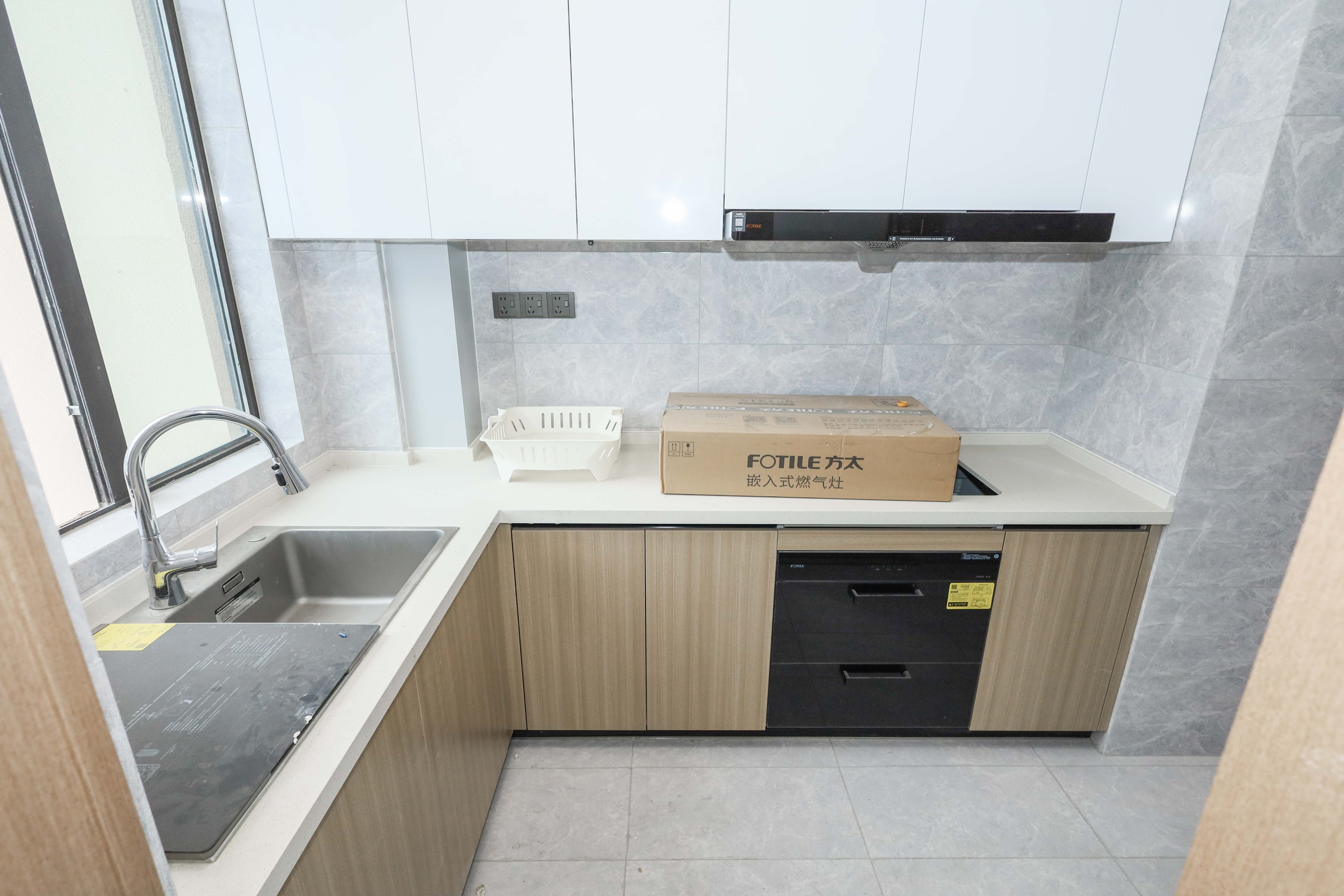 汉唐世家二期 3室2厅1卫 88.0万 汉唐世家二期 3室2厅1卫 88.0万厨房