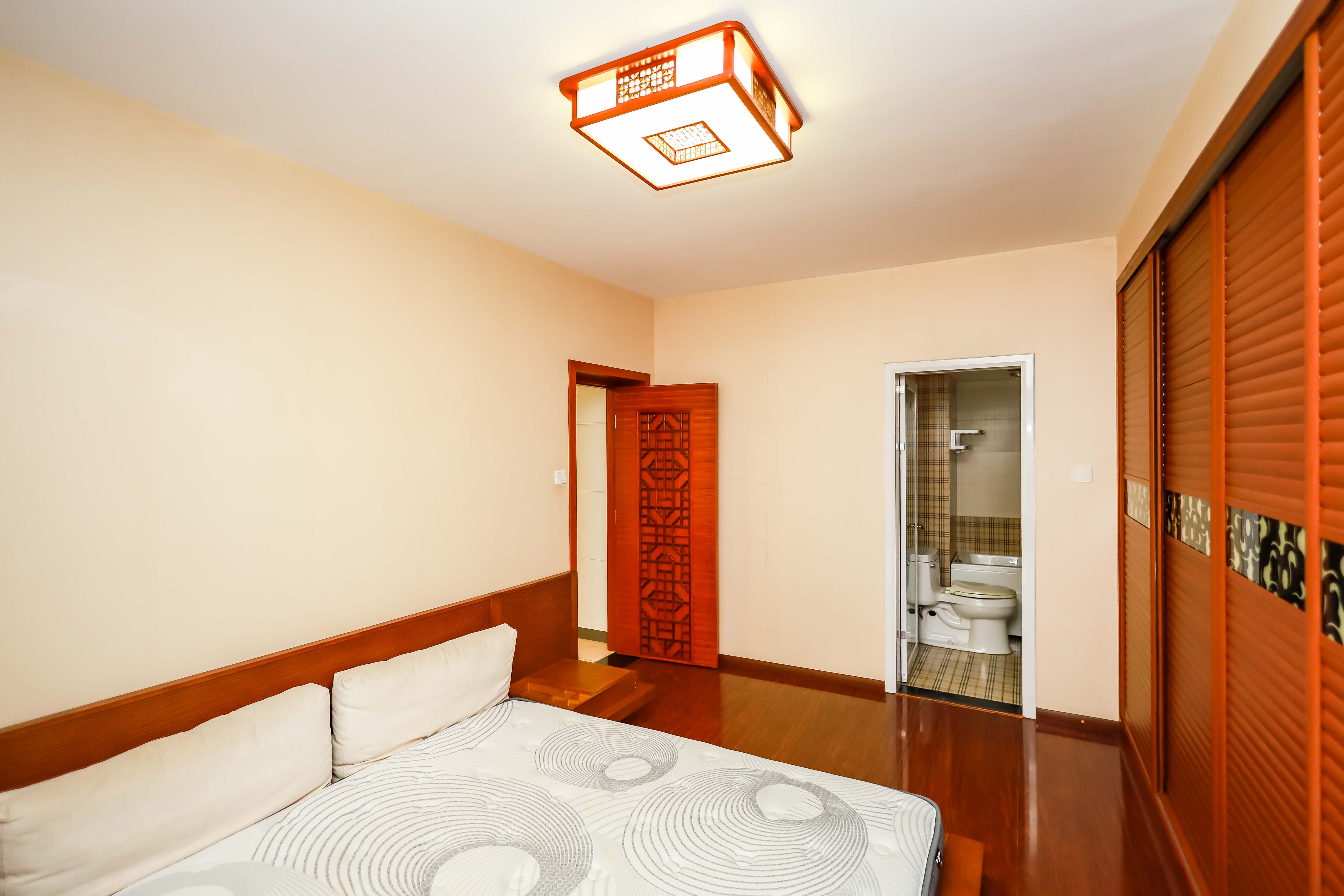 永祺西京  3室2厅2卫    158.0万卧室