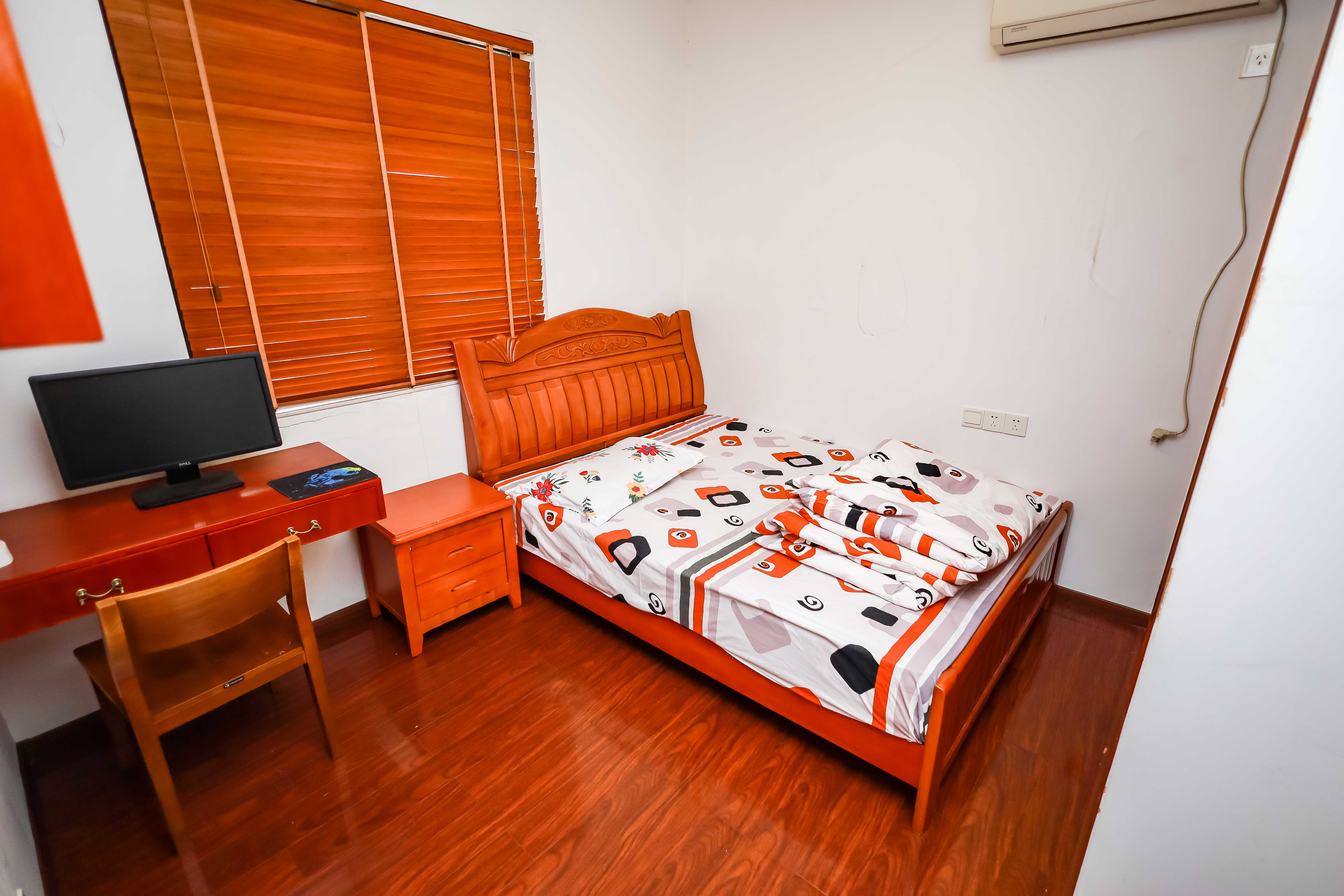 永祺西京  3室2厅2卫    158.0万卧室