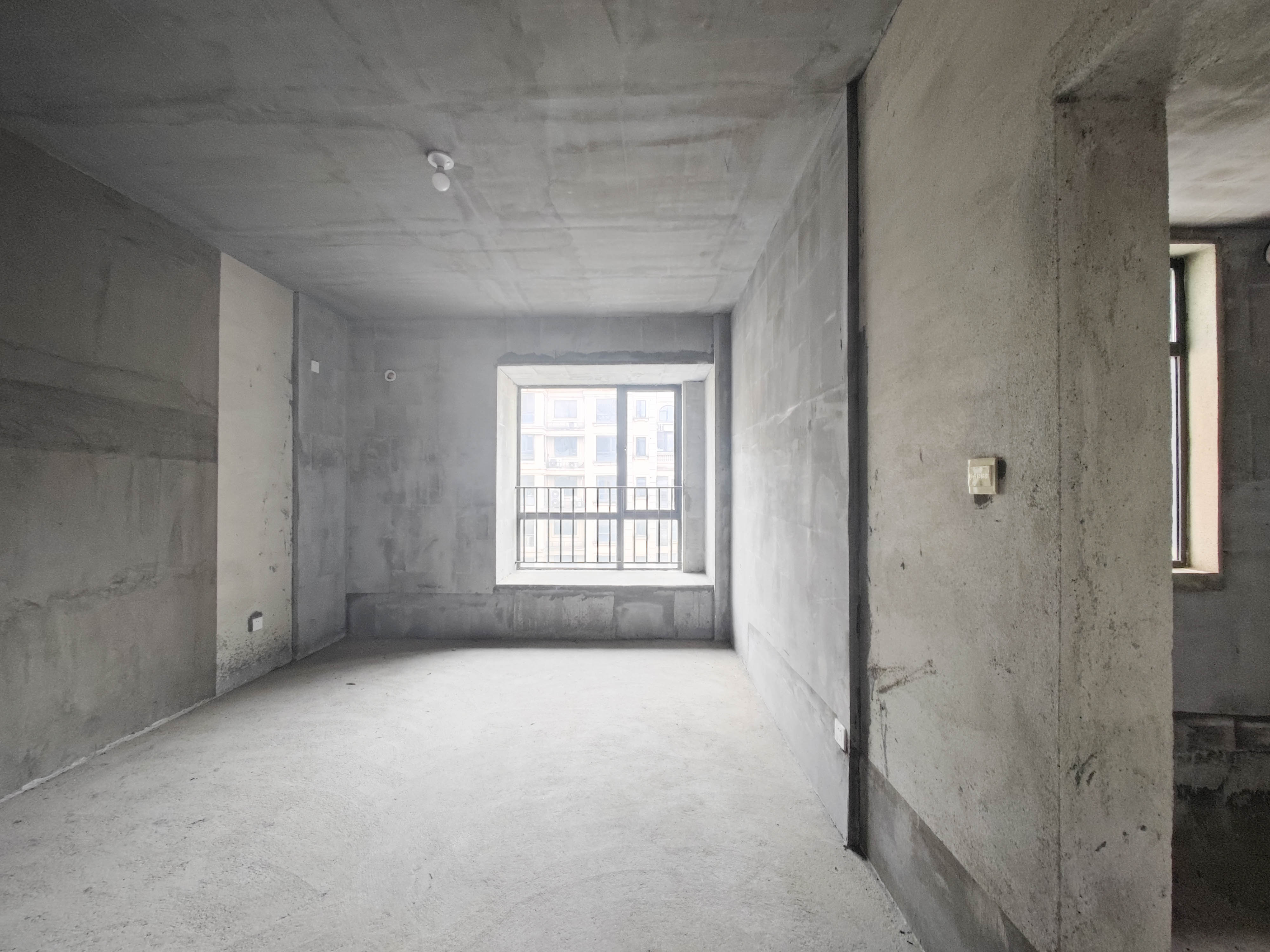 五矿万境园 4室2厅2卫 159.0万 五矿万境园 4室2厅2卫 159.0万卧室