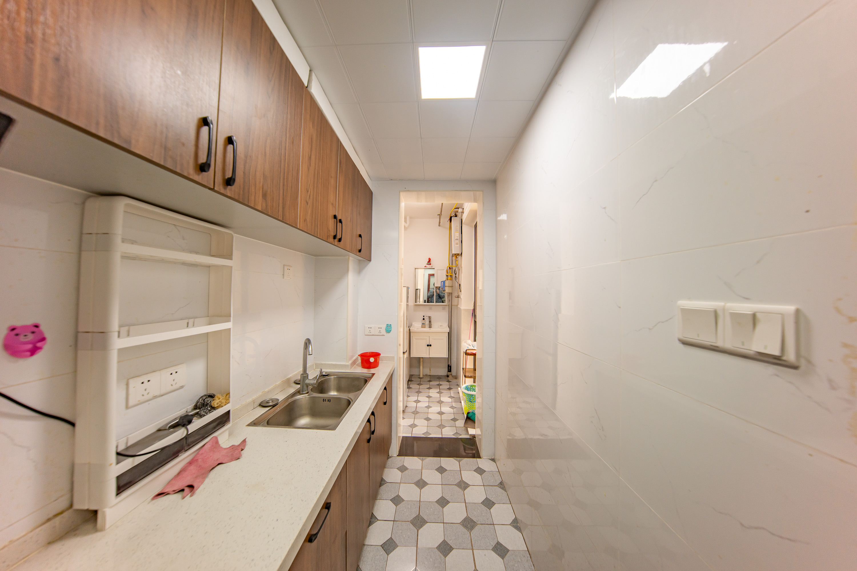 蔷薇国际 1室0厅0卫 38.0万 蔷薇国际 1室0厅0卫 38.0万厨房