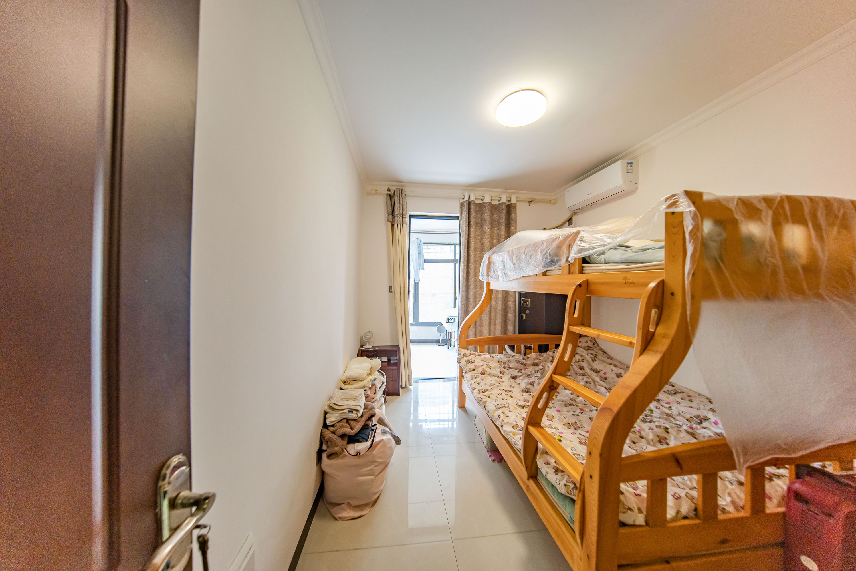 中建麓山和苑  3室2厅2卫    120.0万卧室