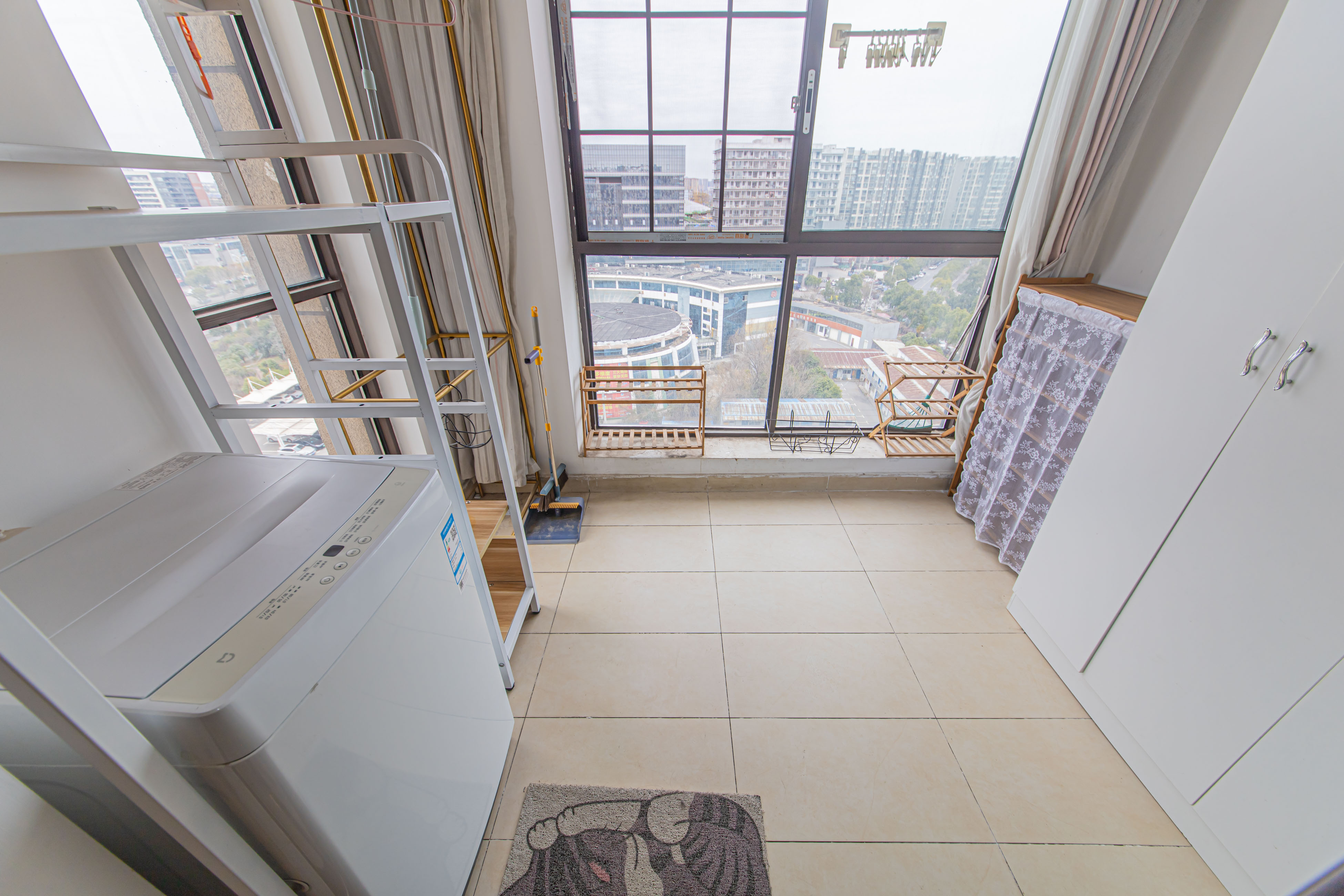 中海新城熙岸(中信新城五期) 1室1厅1卫 32.5万 中海新城熙岸(中信新城五期) 1室1厅1卫 32.5万阳台