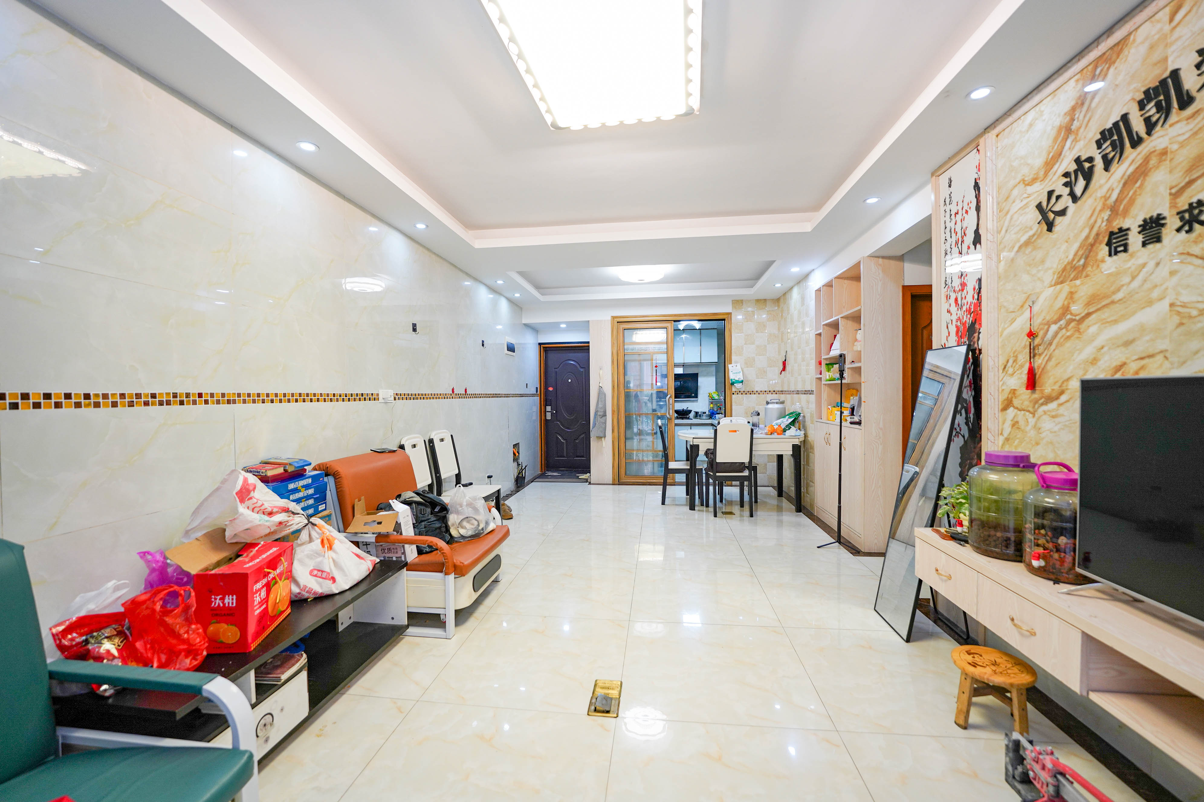丽发新城  2室2厅1卫   60.00万