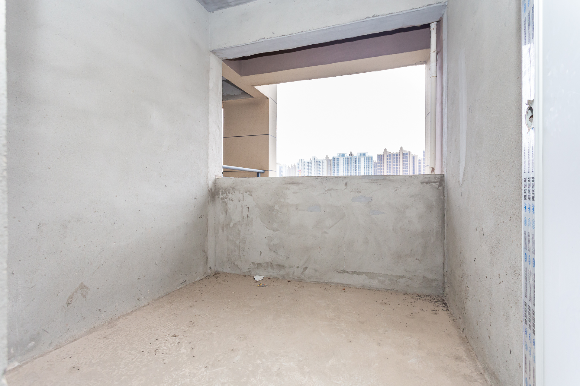 嘉宇银杉(嘉宇西苑) 3室2厅1卫 84.5万 嘉宇银杉(嘉宇西苑) 3室2厅1卫 84.5万卧室