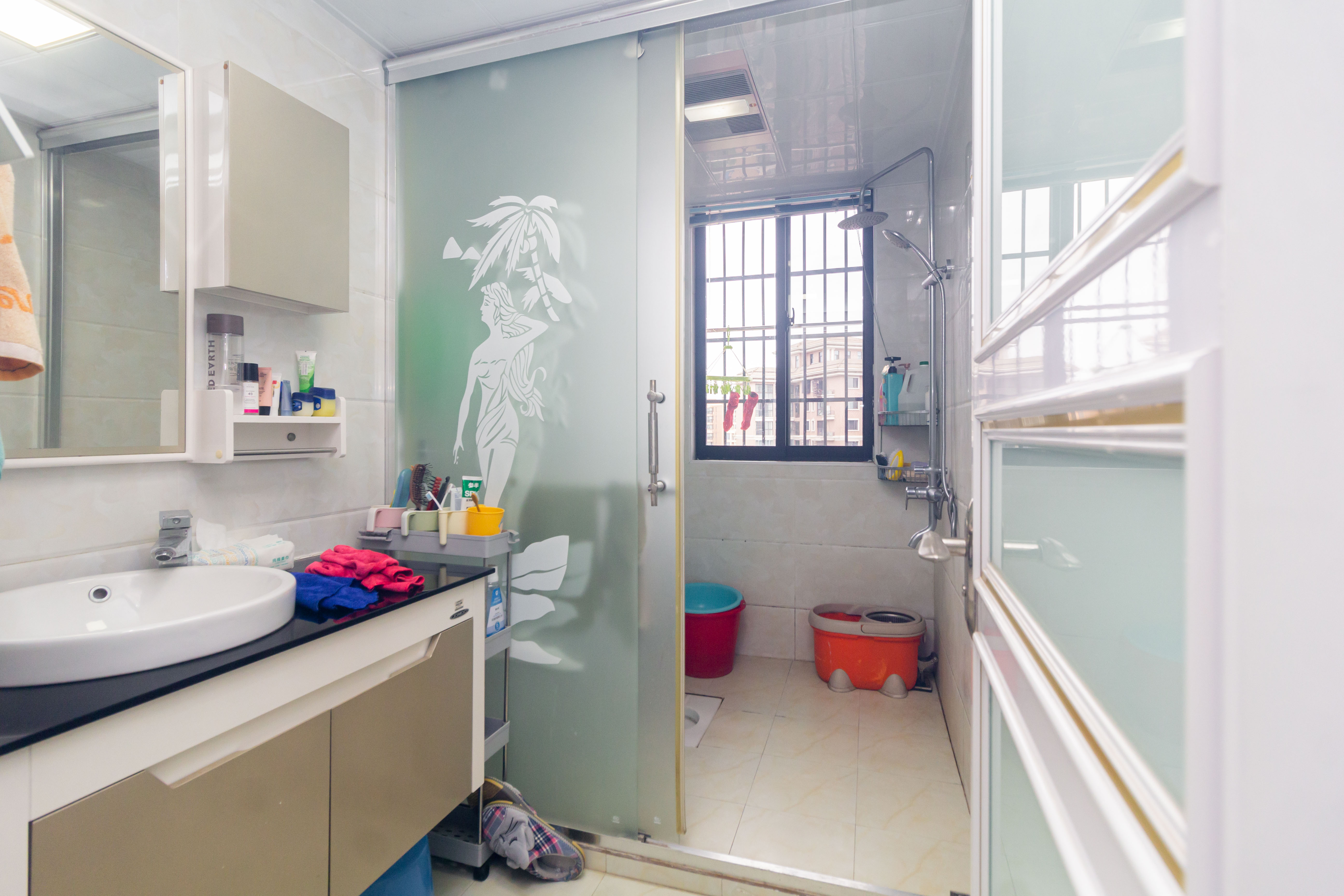 康桥长郡 4室2厅2卫 88.0万 康桥长郡 4室2厅2卫 88.0万卫生间