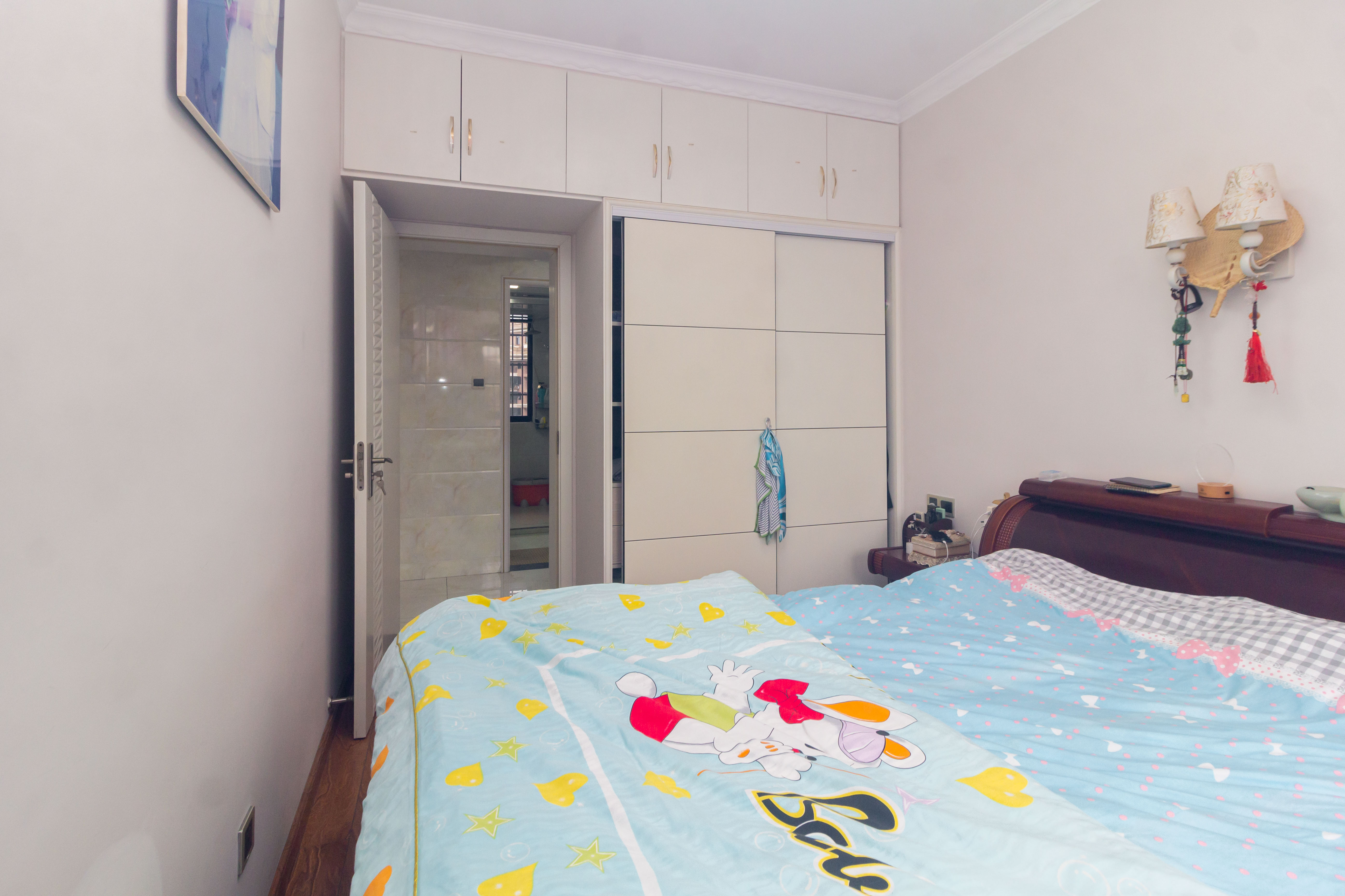 康桥长郡 4室2厅2卫 88.0万 康桥长郡 4室2厅2卫 88.0万卧室