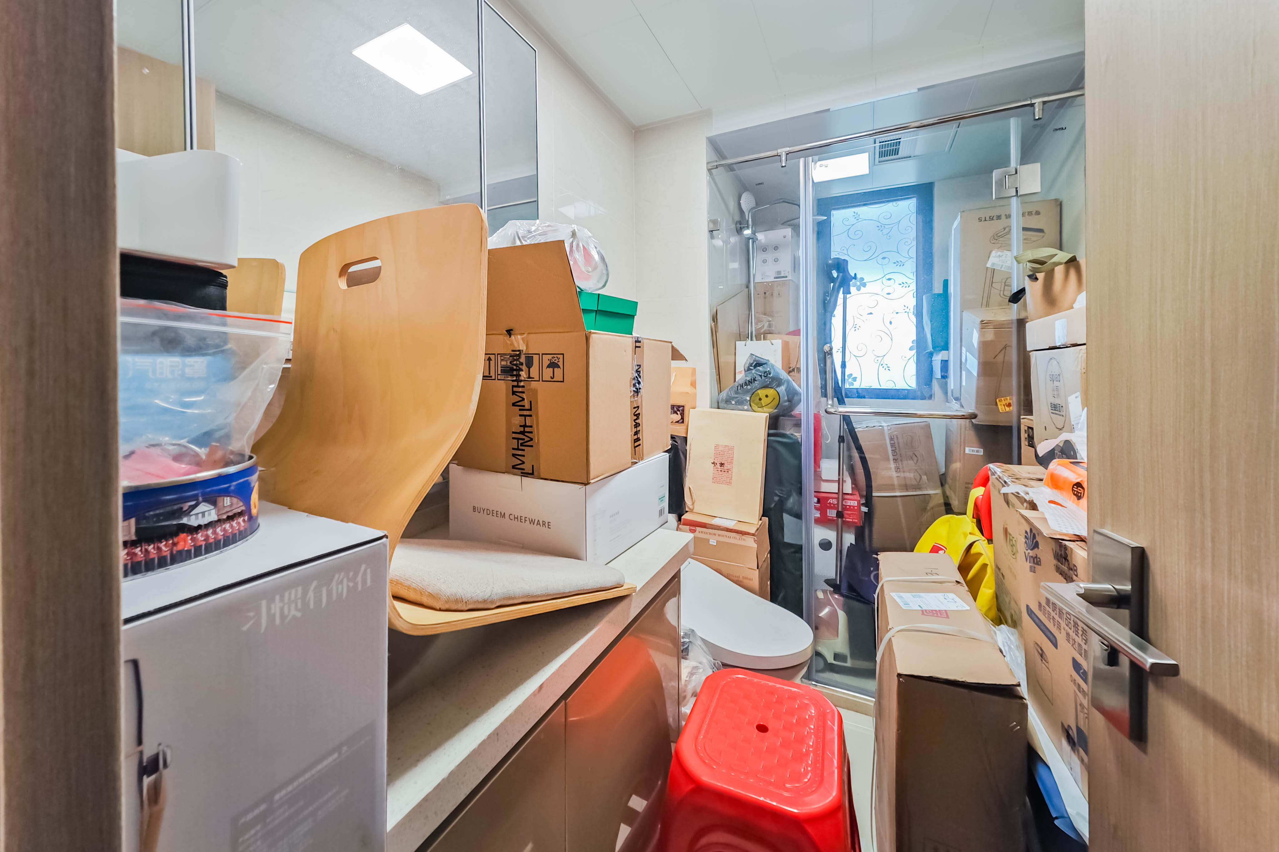 长沙高铁吾悦广场  3室2厅2卫    127.0万卫生间