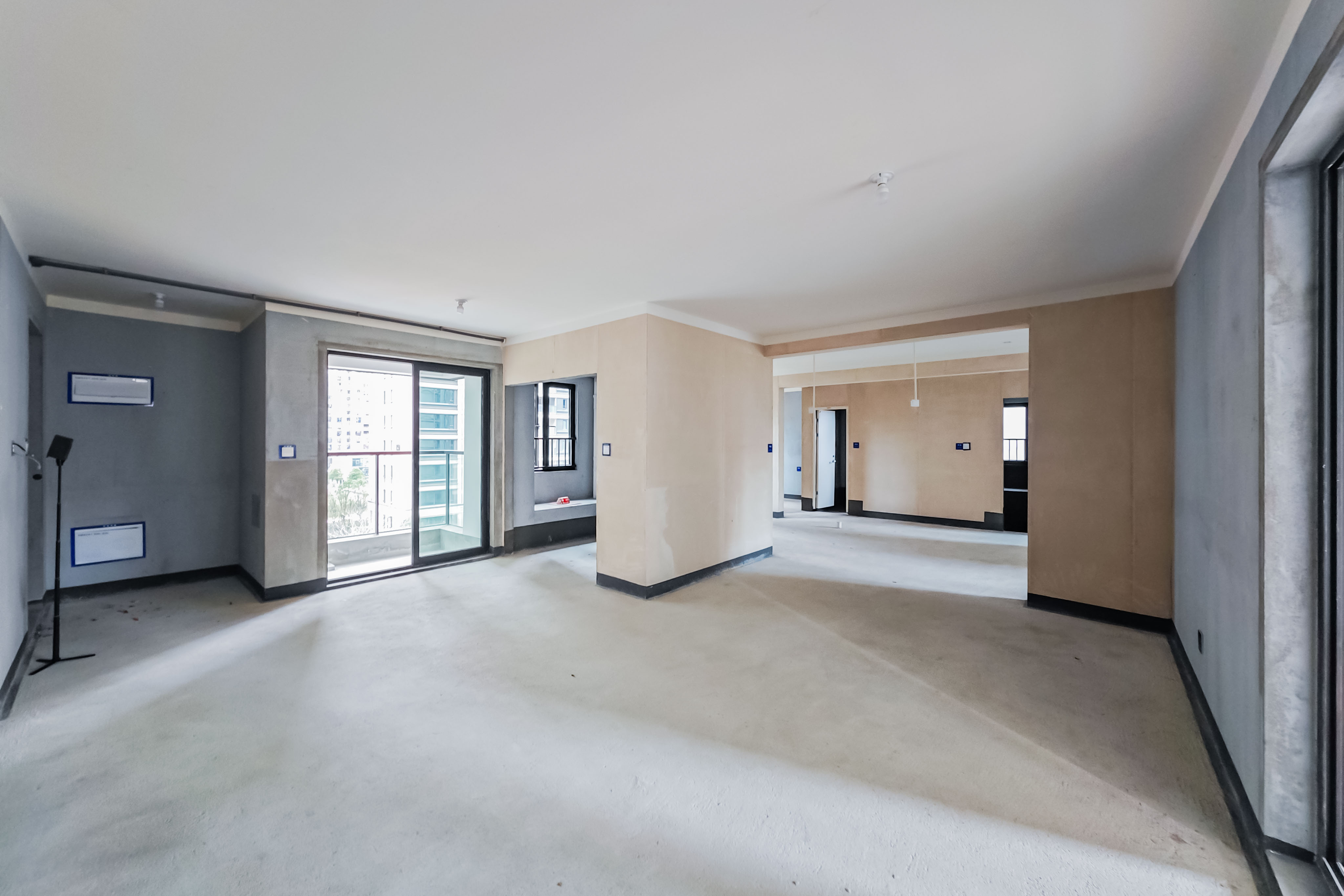 建发玖洲观澜  4室2厅2卫   225.00万